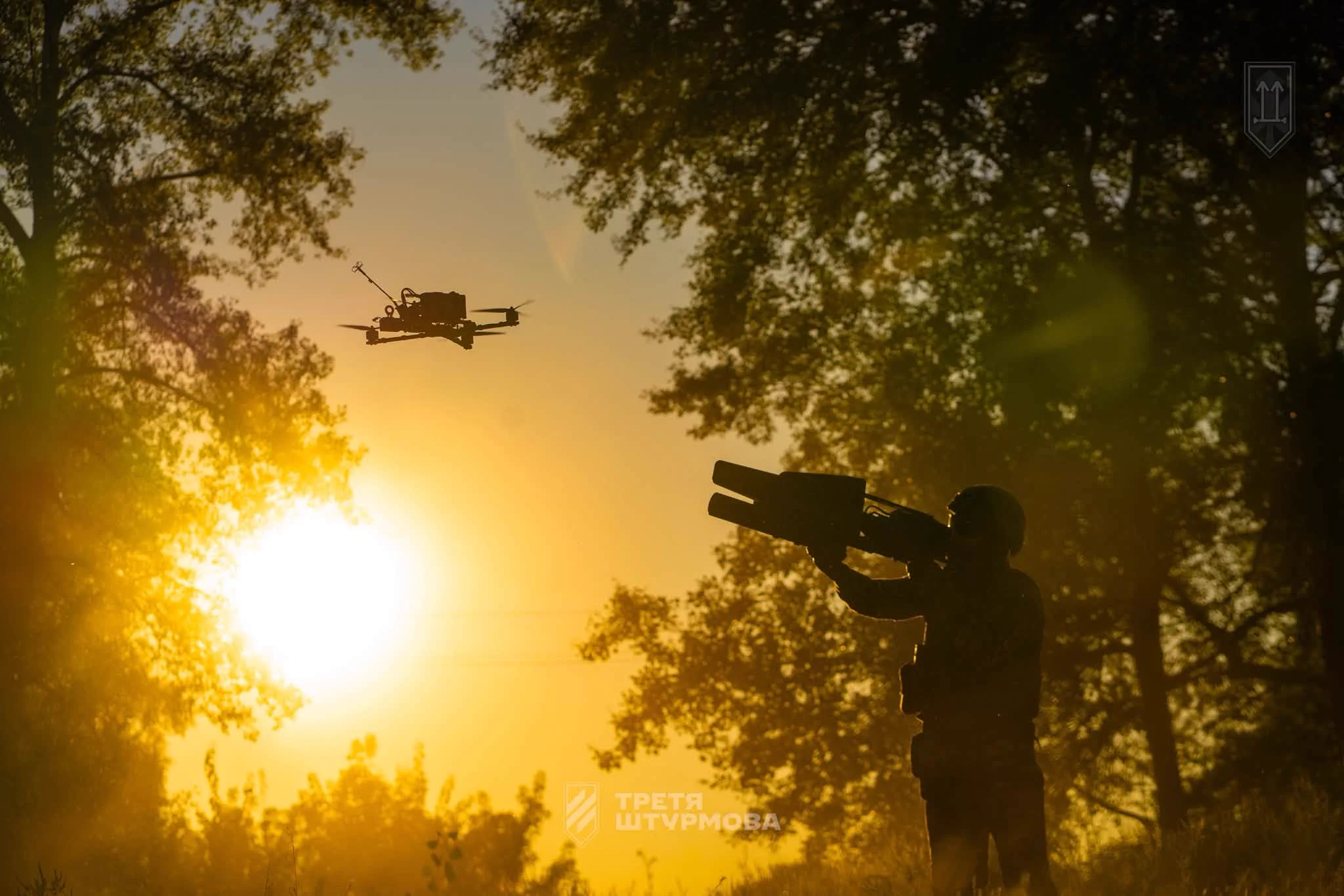 2048x1366 Defense of Ukraine on X: A clear sky, and it's not the weather. Clear skies over our infantry positions are the work of the EW platoon of the 2nd Assault Battalion. Its