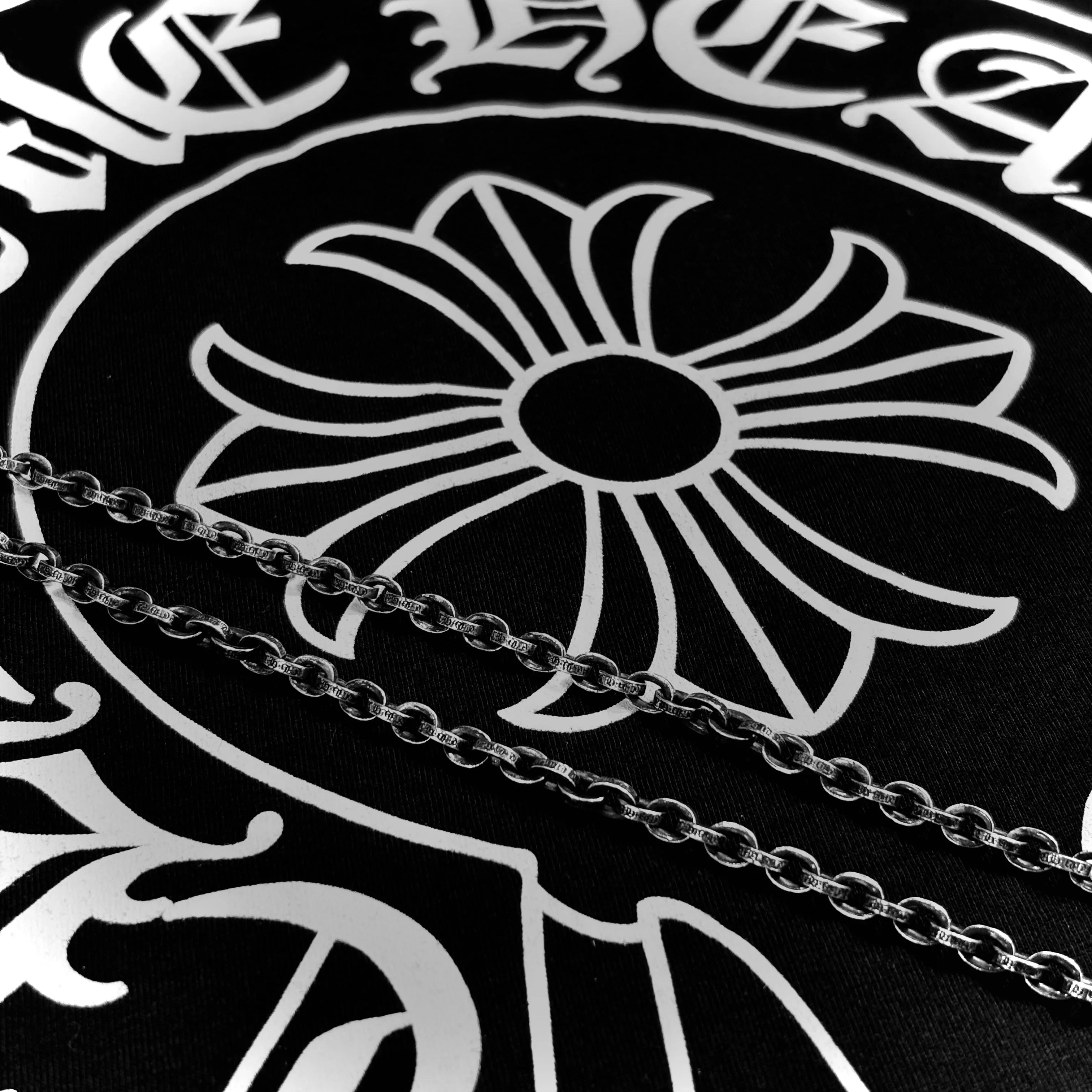 3024x3024 Chrome Hearts