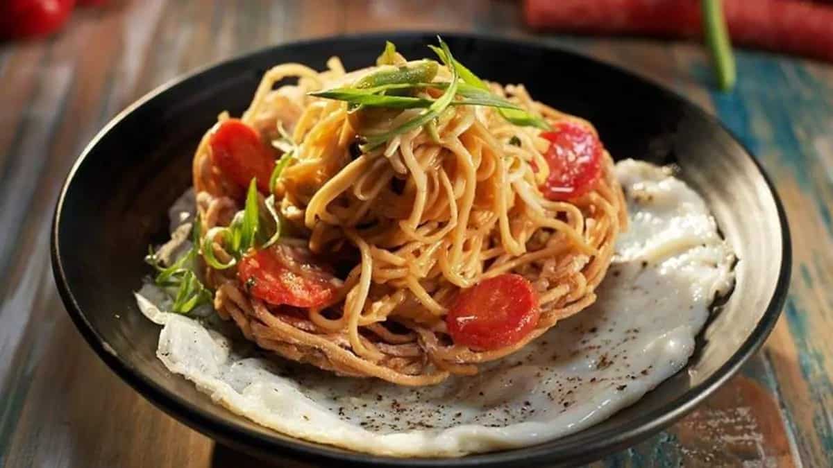 1200x675 Veg Chop Suey: Saucy Gravy On A Bed Of Crispy Noodles