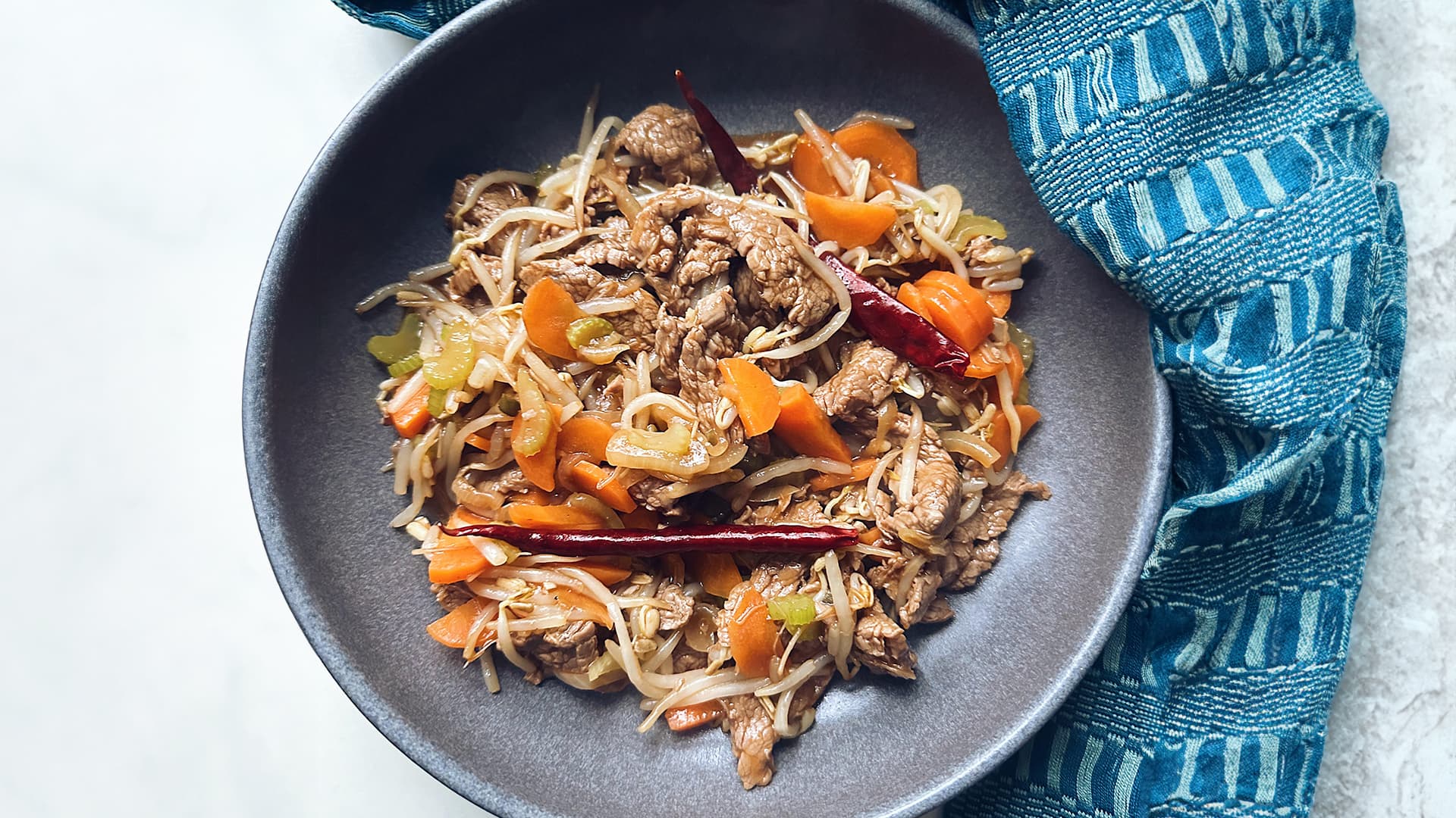 1920x1080 Chop Suey with Árbol Chillies