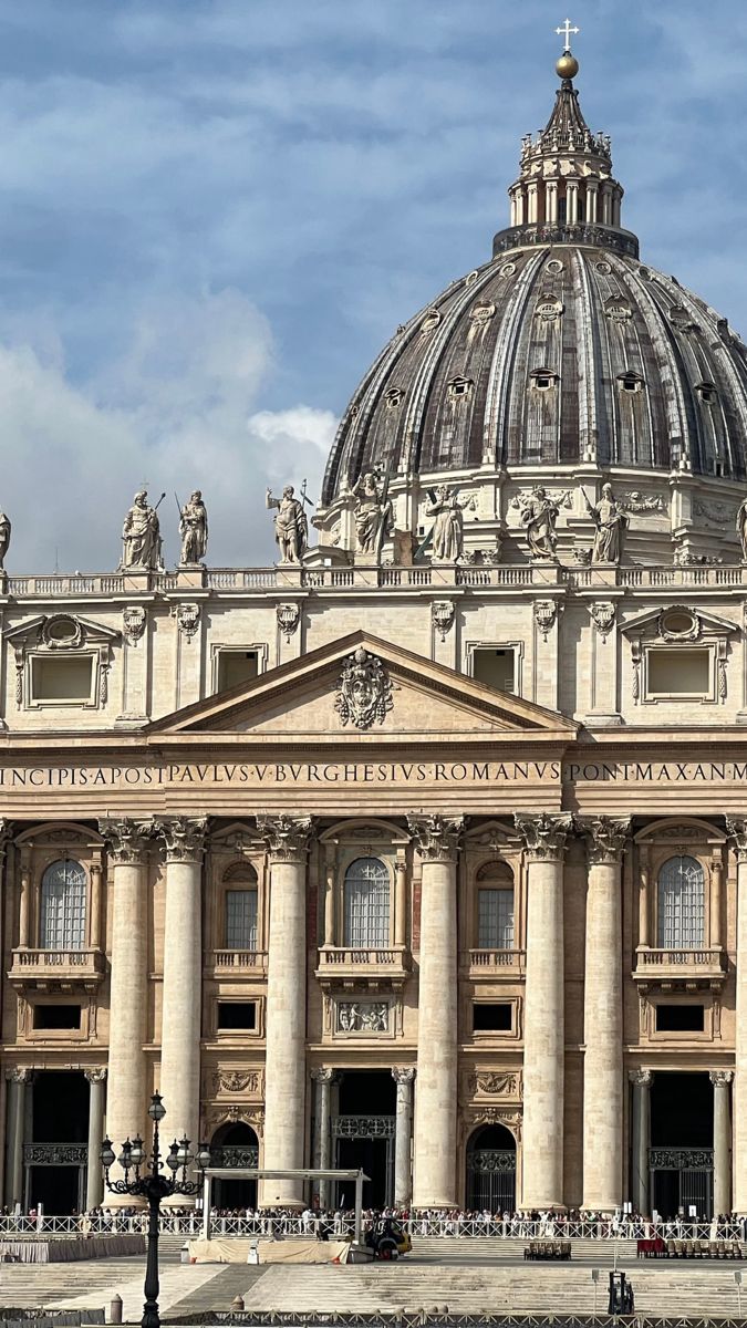 675x1200 St. Peters basilica iPhone wallpaper