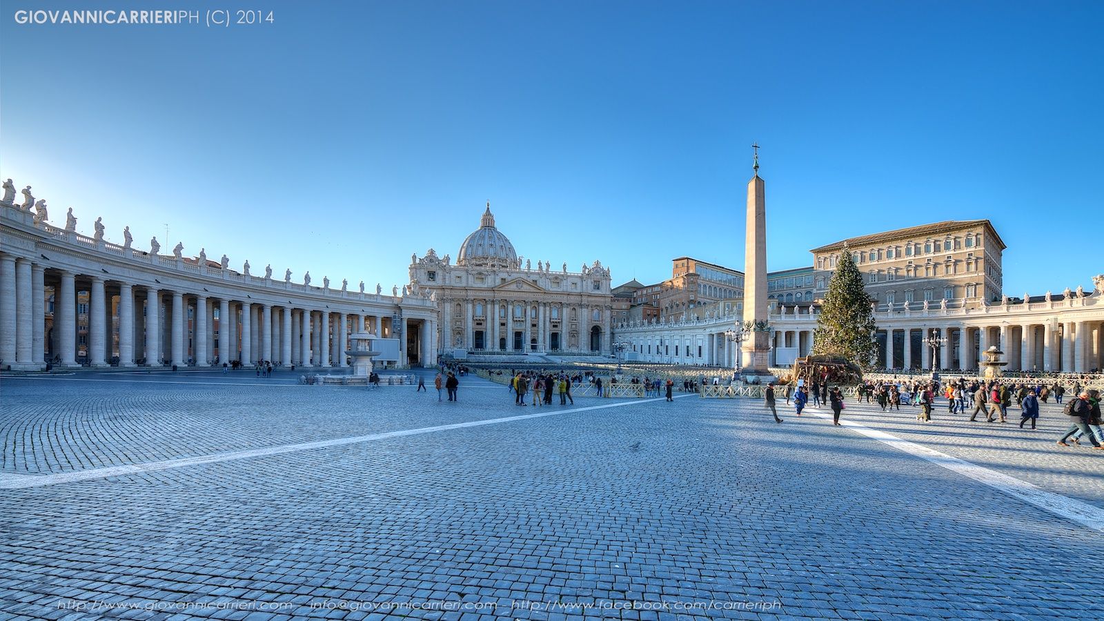 1600x900 Panorama St. Peter's Square