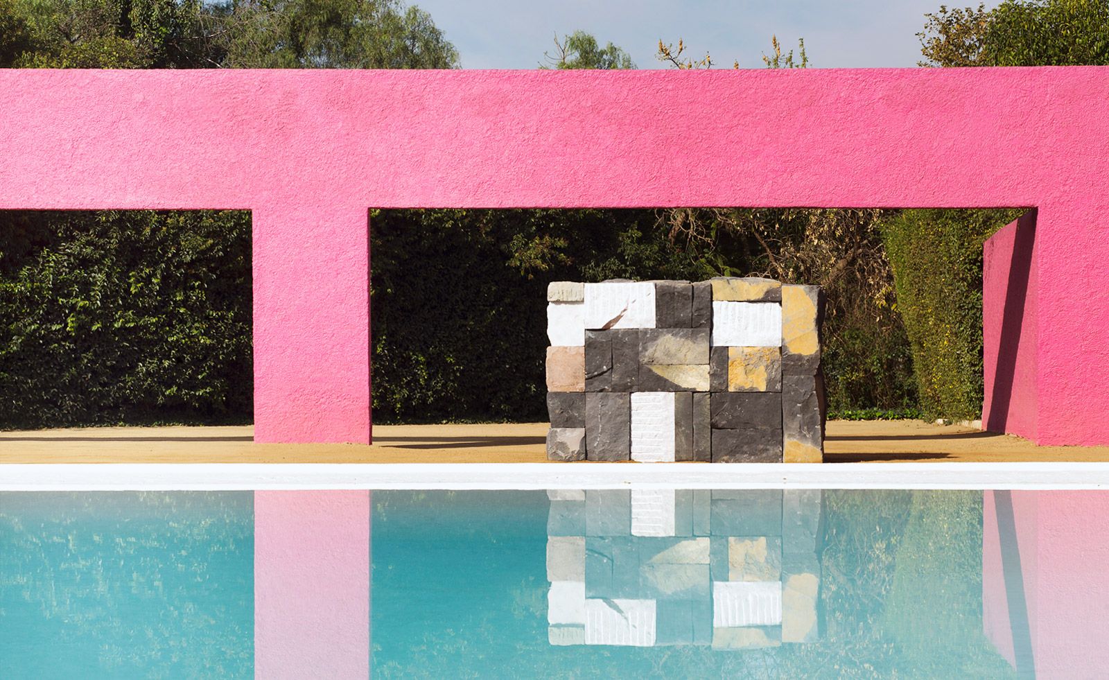 1600x981 Sean Scully converses with Luis Barragán in a new exhibition. Wallpaper*