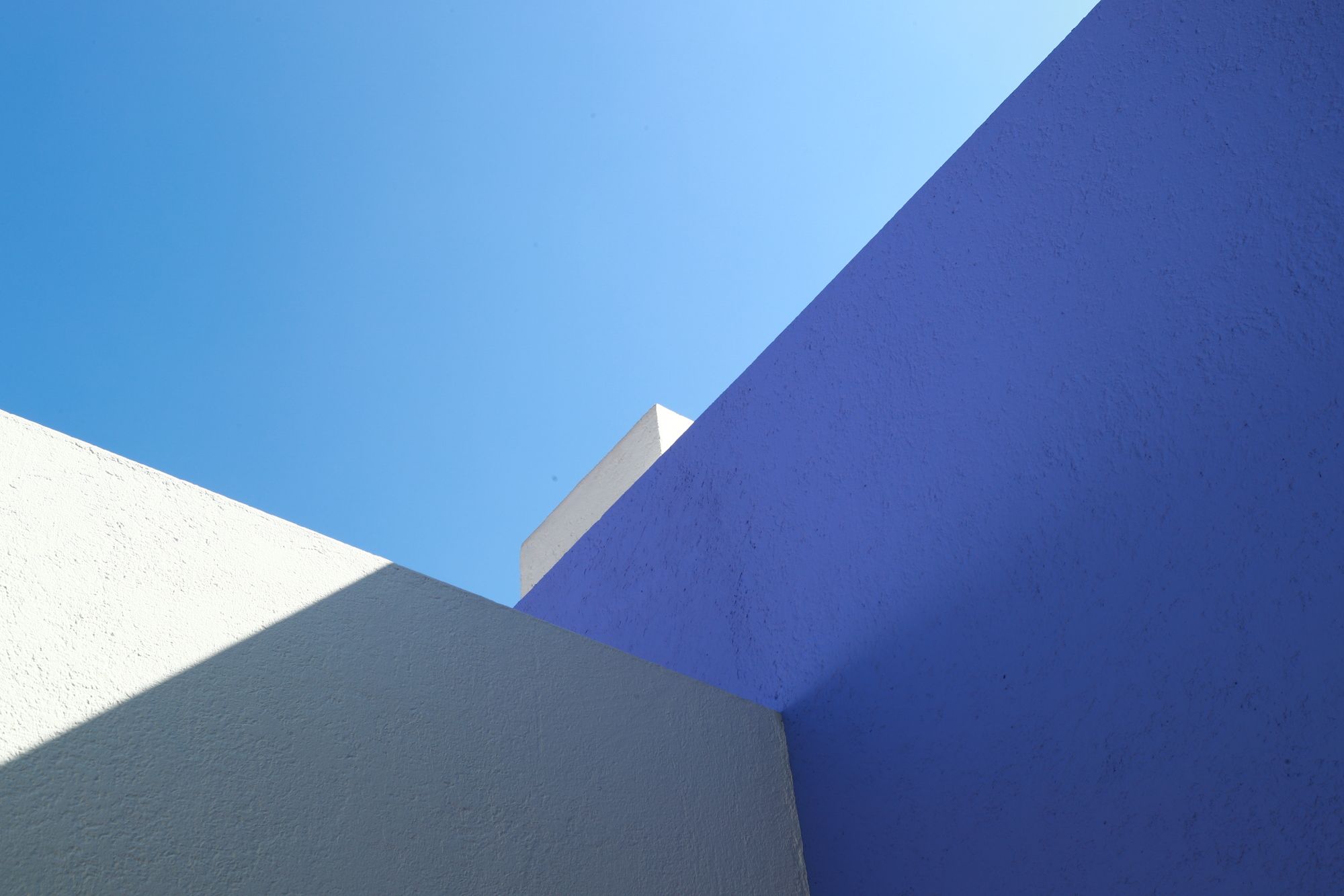 2000x1333 Gallery of Architecture Classics: Gilardi House / Luis Barragán