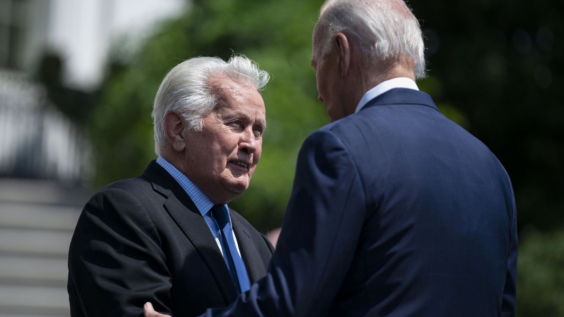 1920x1080 West Wing actor Martin Sheen meets President Biden at White House Washington D.C