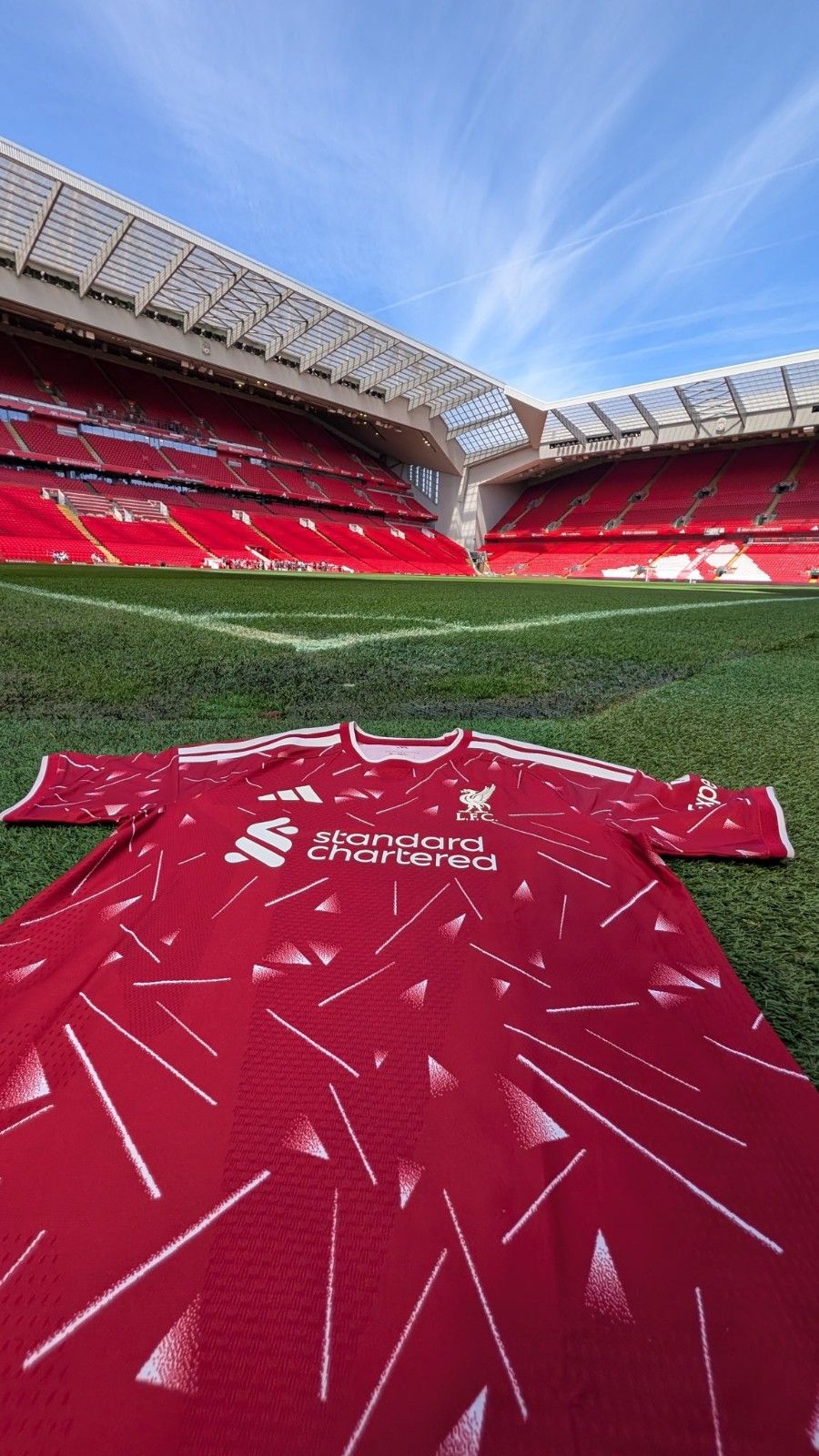 900x1600 Liverpool Debut New 2026 27 Home Kit Against Brentford