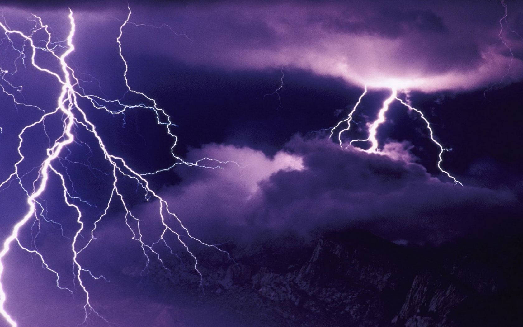 1680x1050 Download A haunting beauty, an aesthetic lightning storm Wallpaper