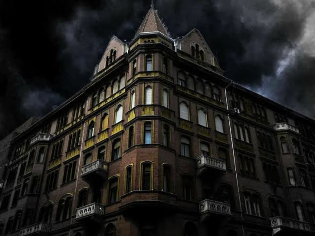 1024x768 The Haunted Hotel