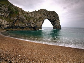 320x240 Nature created rock passage wallpaper