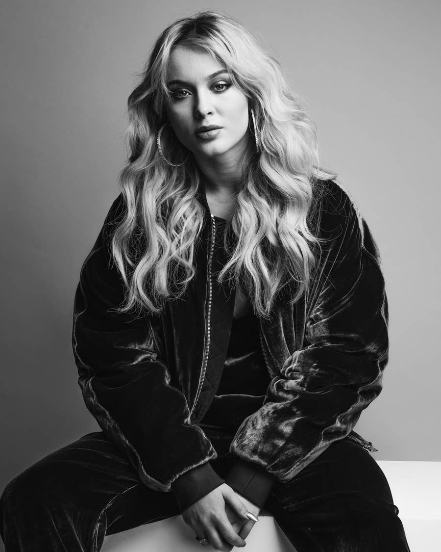 900x1125 Things We Learned On Set With Zara Larsson