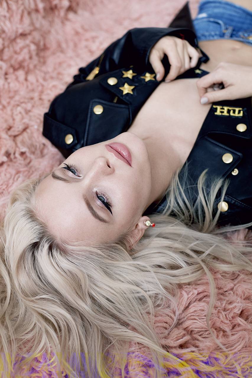 853x1280 Zara Larsson wallpaper