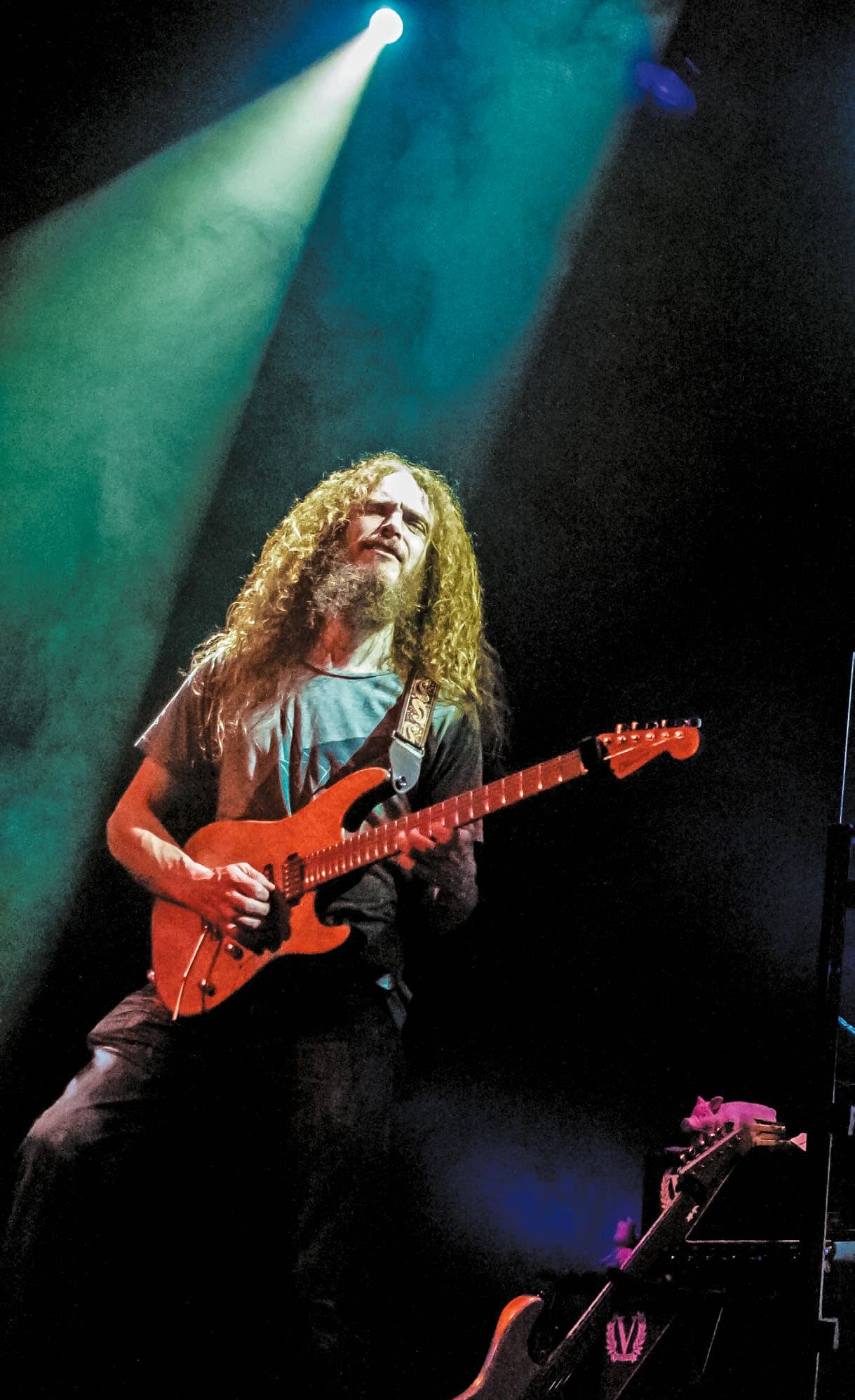 1219x1996 Guthrie Govan Wallpaper