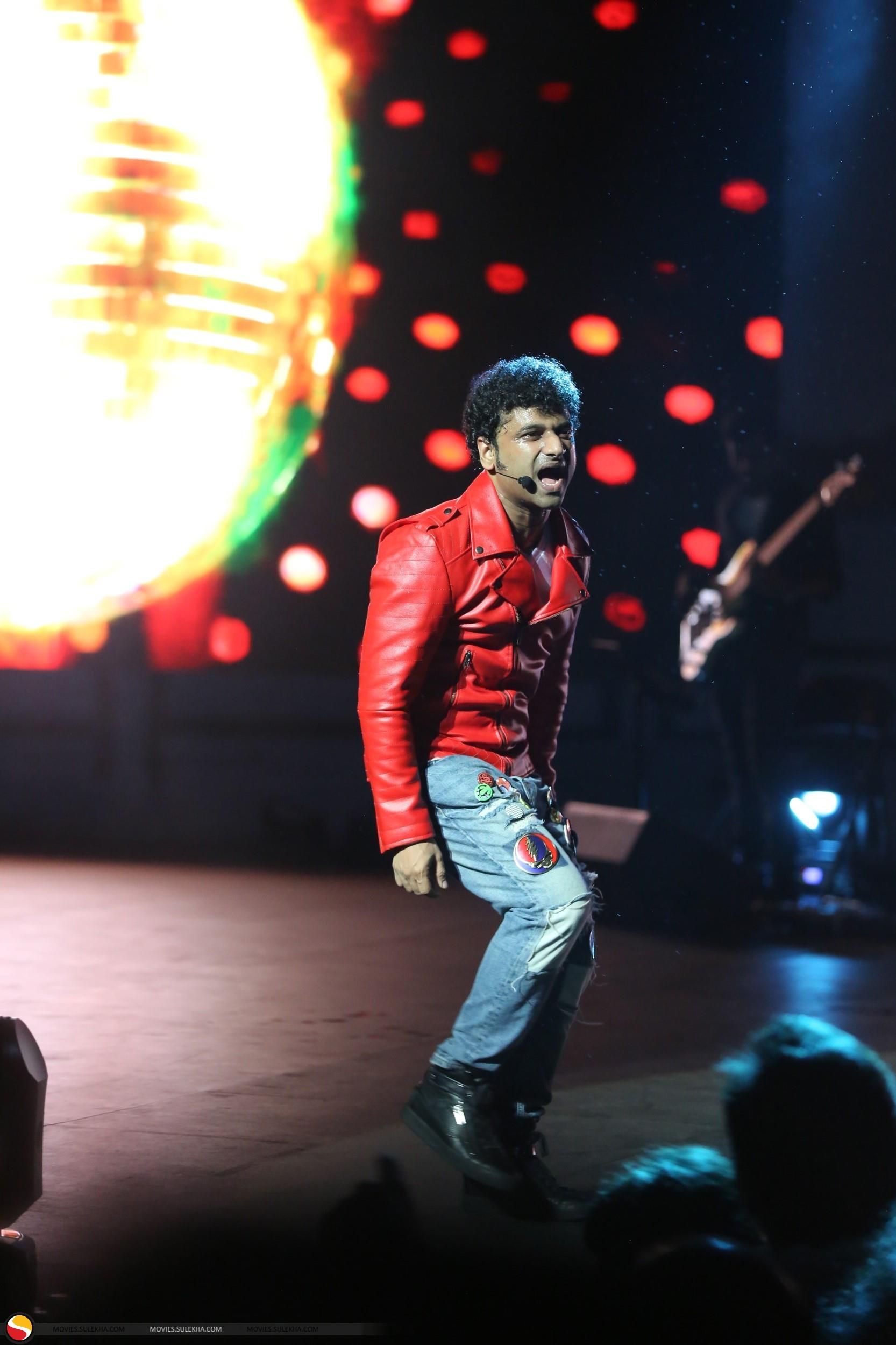 1666x2500 Devi Sri Prasad Wallpaper