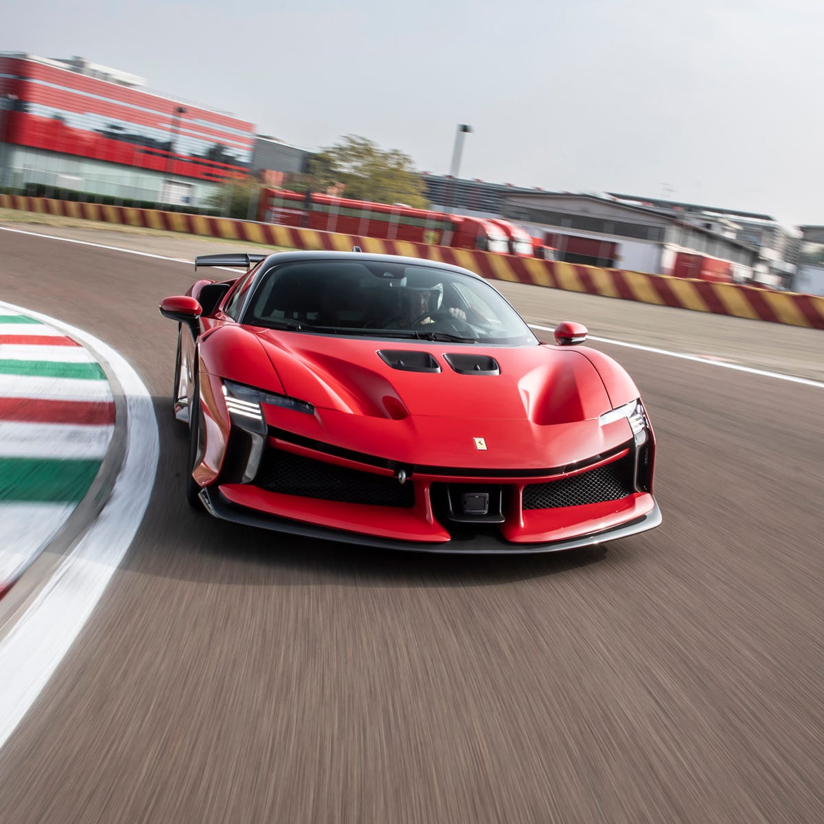 1200x1200 View Photo of the 2024 Ferrari SF90 XX Stradale