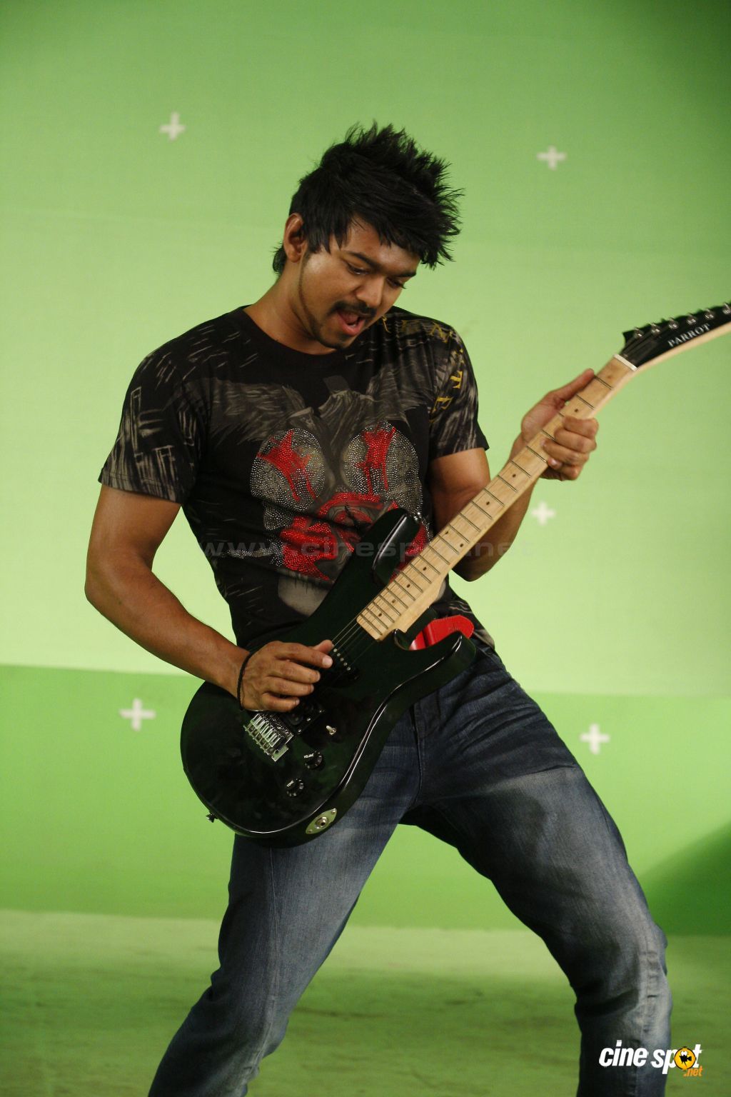 1024x1536 Velayudham Wallpaper