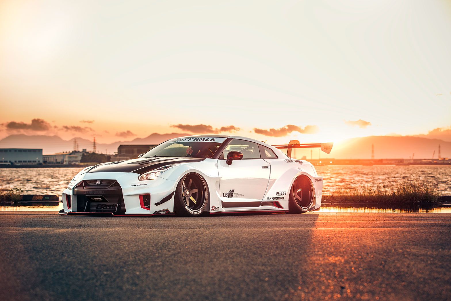 1568x1045 LB Silhouette WORKS GT NISSAN 35GT RR WALK. リバティーウォーク