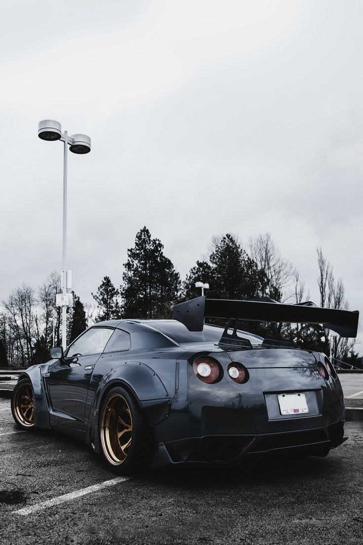 736x1105 Liberty Walk. GTR
