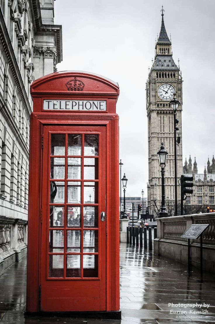 736x1110 London Phone Booth and Big Ben in the Classic UK Scene. London red phone box