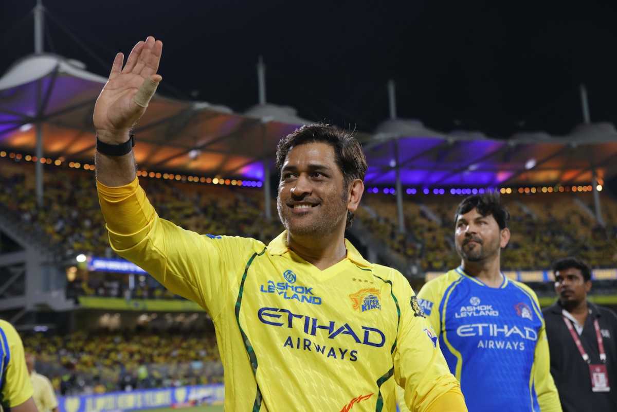 1200x801 MS Dhoni Photo. Image Gallery and Match Picture