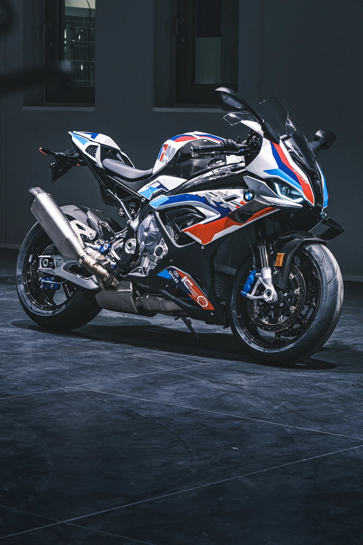 1200x1800 BMW M 1000 RR 2021 - Behance