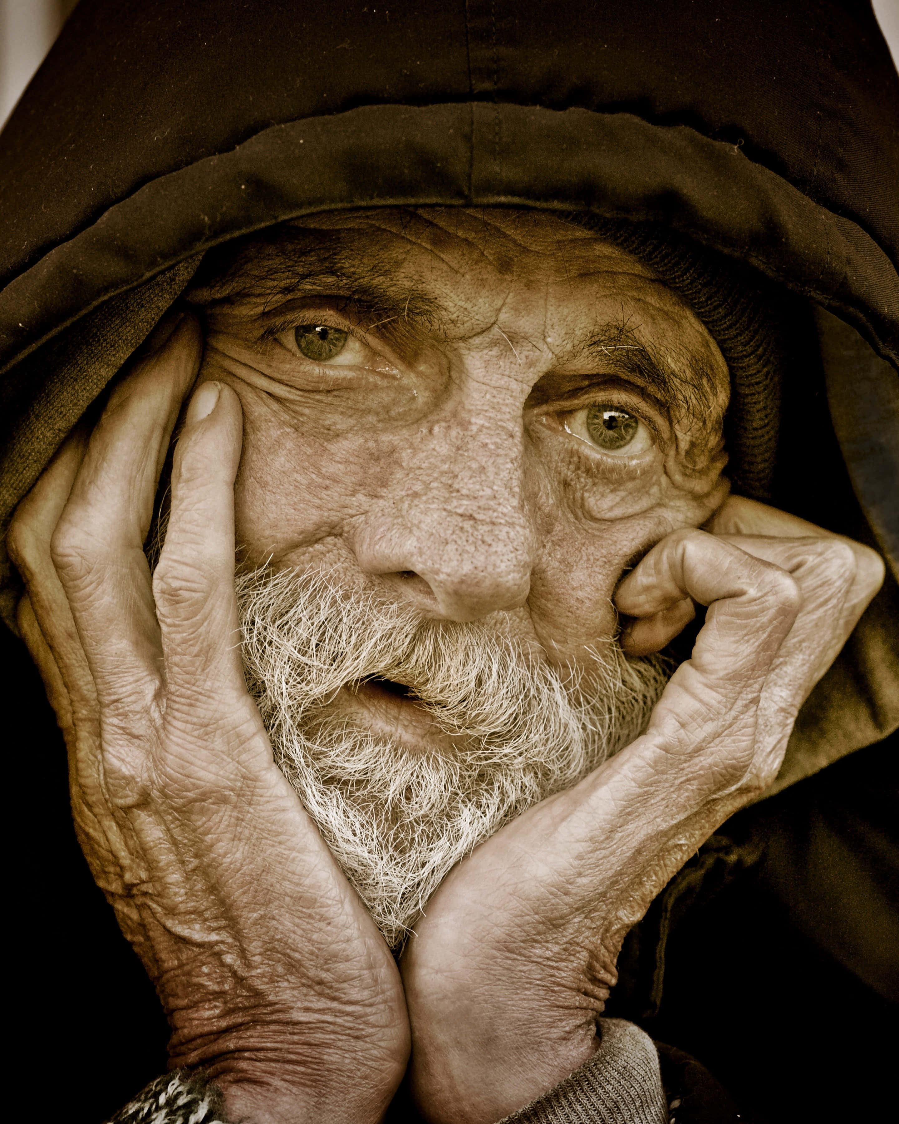 2880x3600 Download Poor Old Man Wallpaper