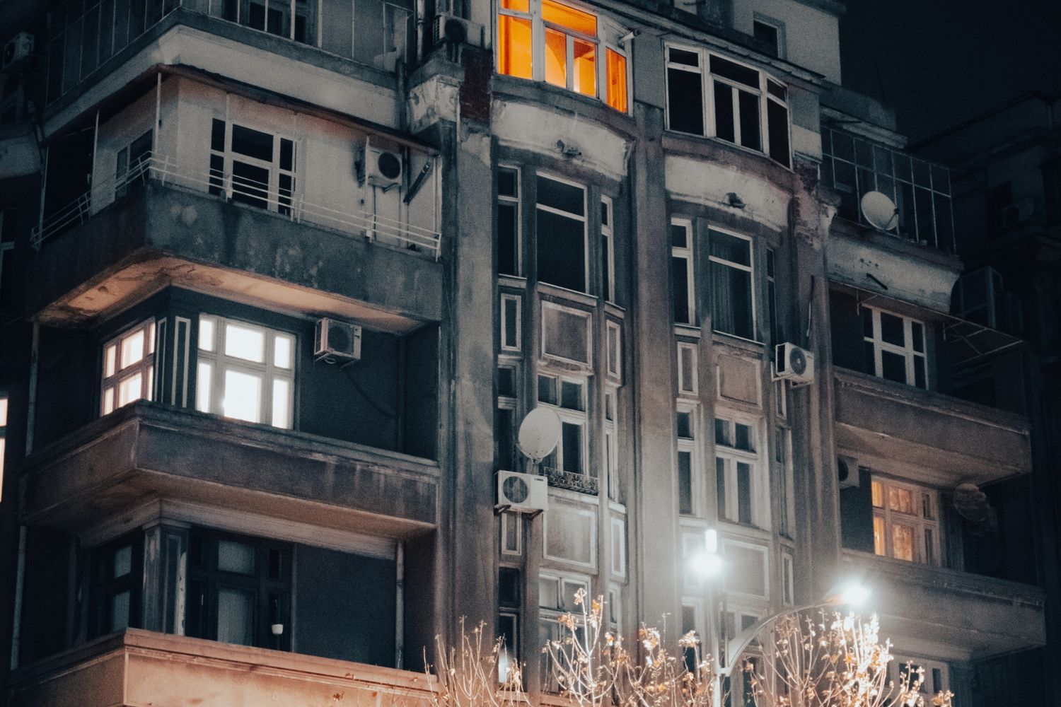 1500x1000 Apartment Building Night Photo, Download The BEST Free Apartment Building Night & HD Image