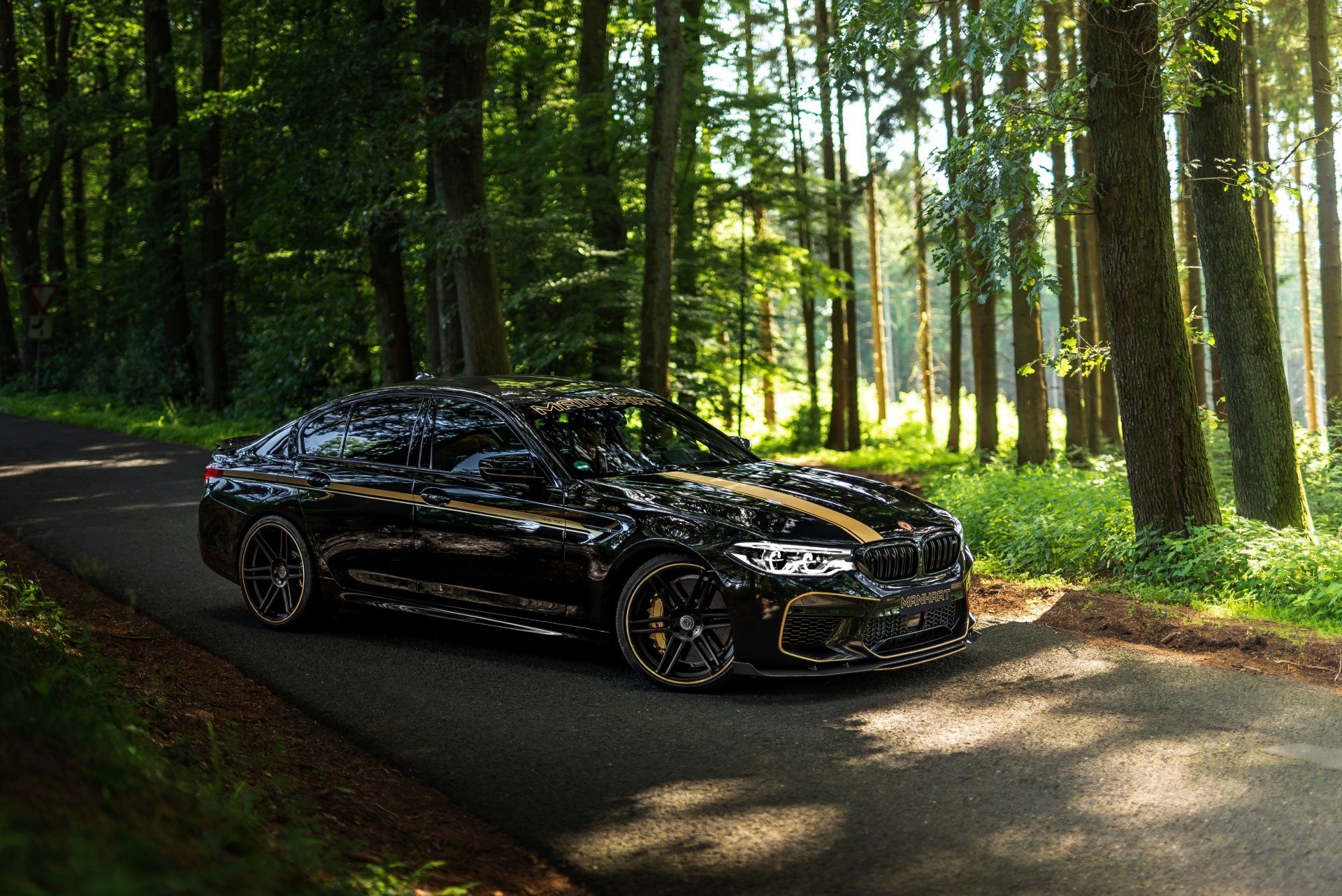 1920x1282 Midnight M5
