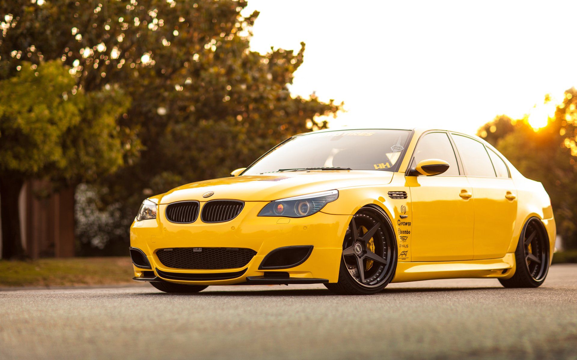 1920x1200 Stunning Yellow BMW M5 HD Wallpaperx1800