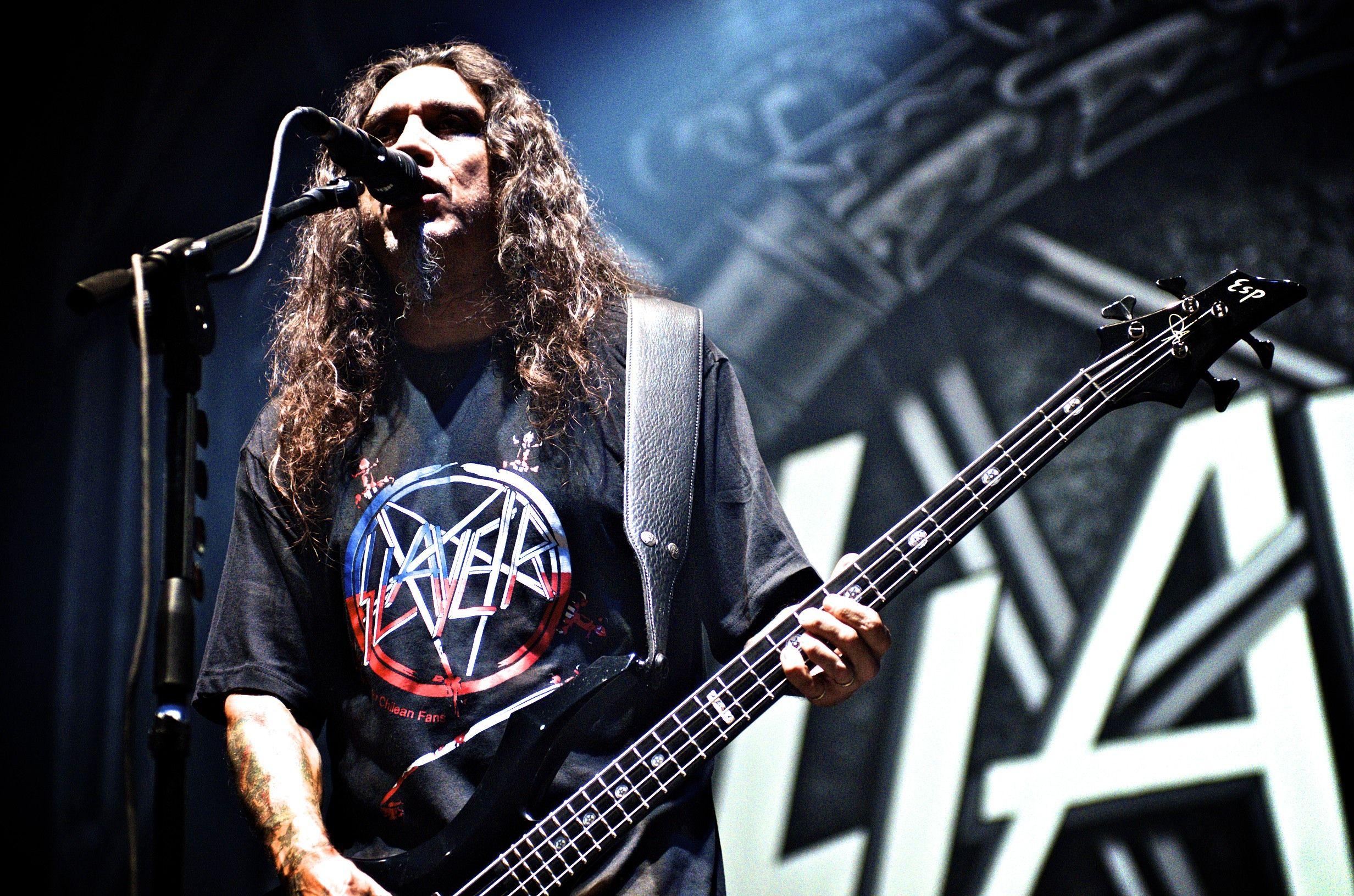 2464x1632 Tom Araya Wallpaper