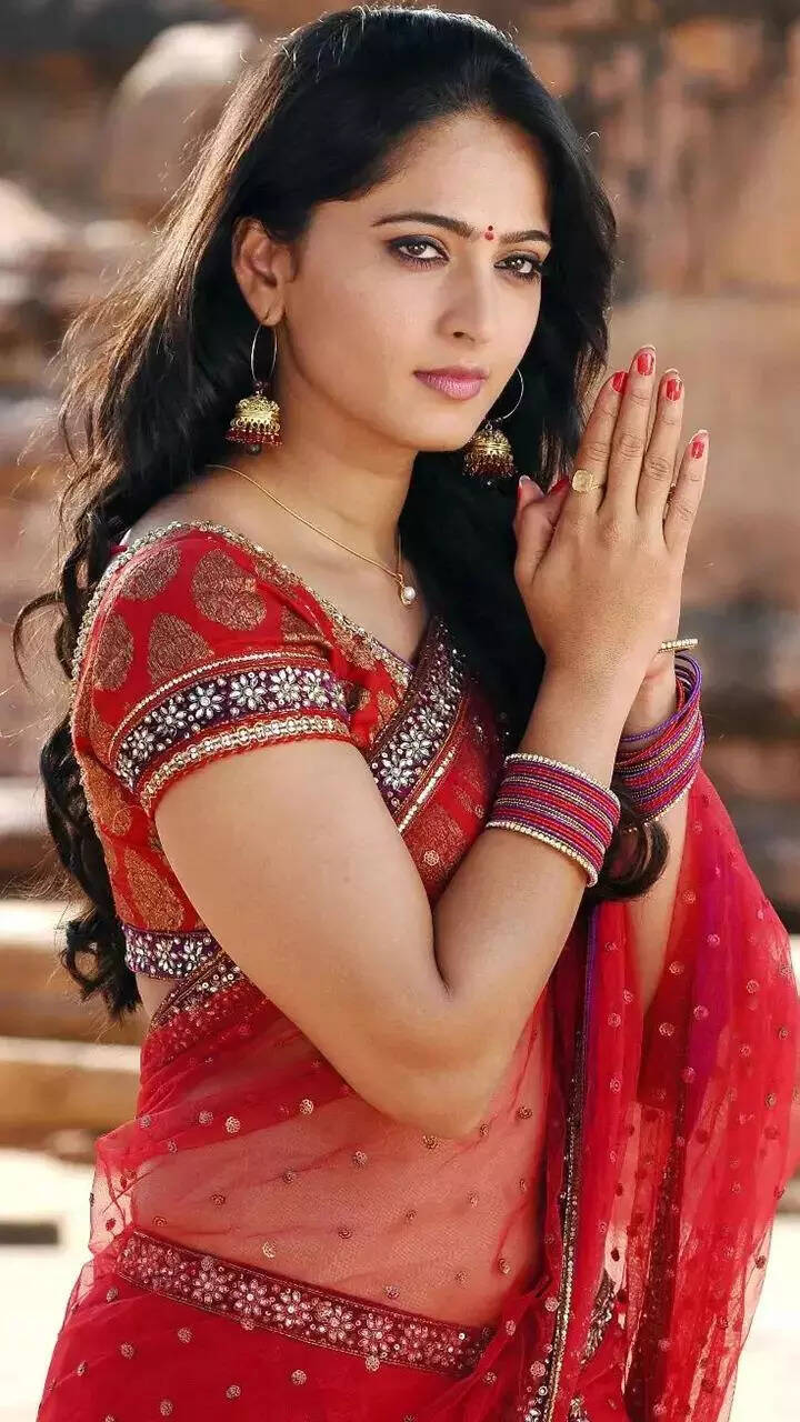 720x1280 Anushka Shetty impresses with her sarees​. Times of India