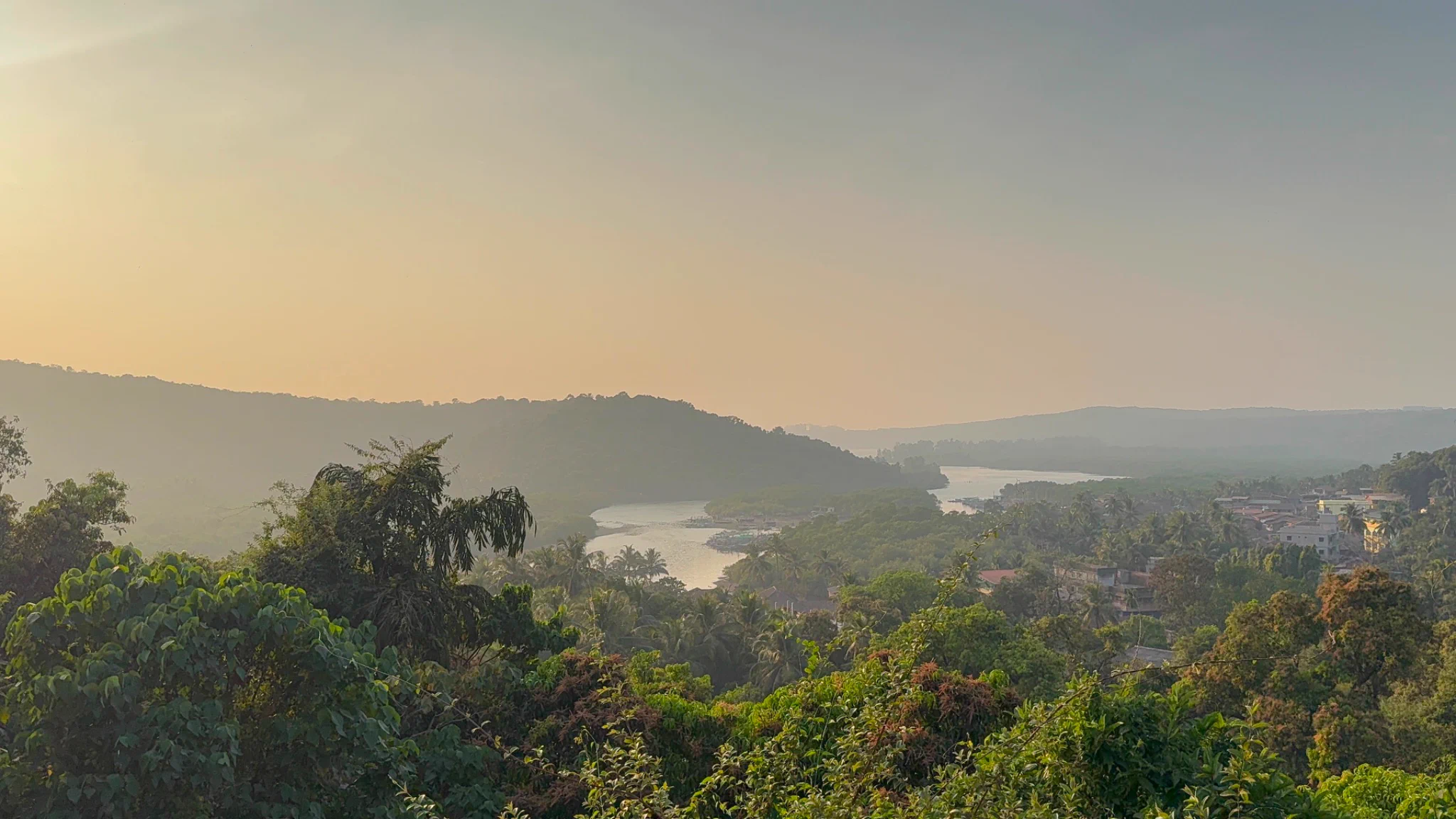2048x1152 ri. on X: Take me back to those Ratnagiri days. where the only plans were sunsets, sea breeze, and good memories. / X