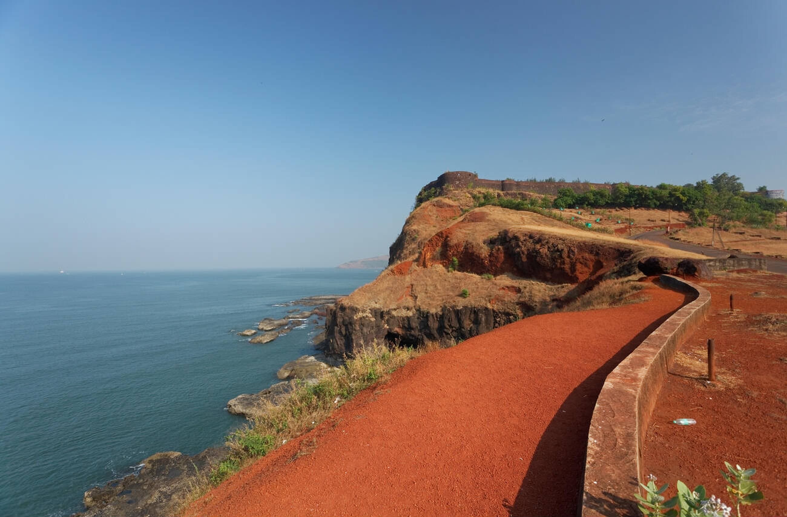 2600x1706 Ratnadurg Fort, Ratnagiri: How To Reach, Best Time & Tips