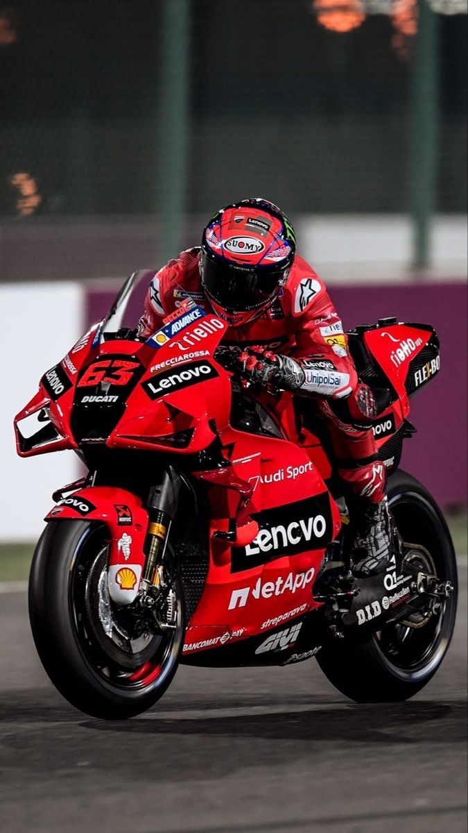 675x1200 Ducati