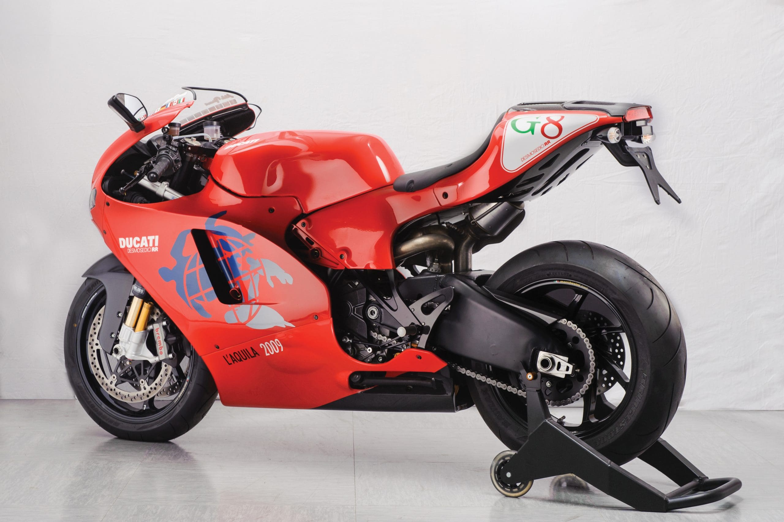 2560x1704 Bike Of The Day: 2009 Ducati Desmosedici RR G8