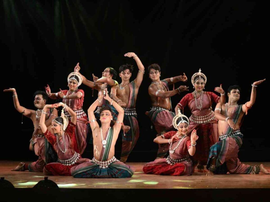 1024x768 Orissa Dance Academy Marks 50 Years of Odissi with 'Subarnimā'