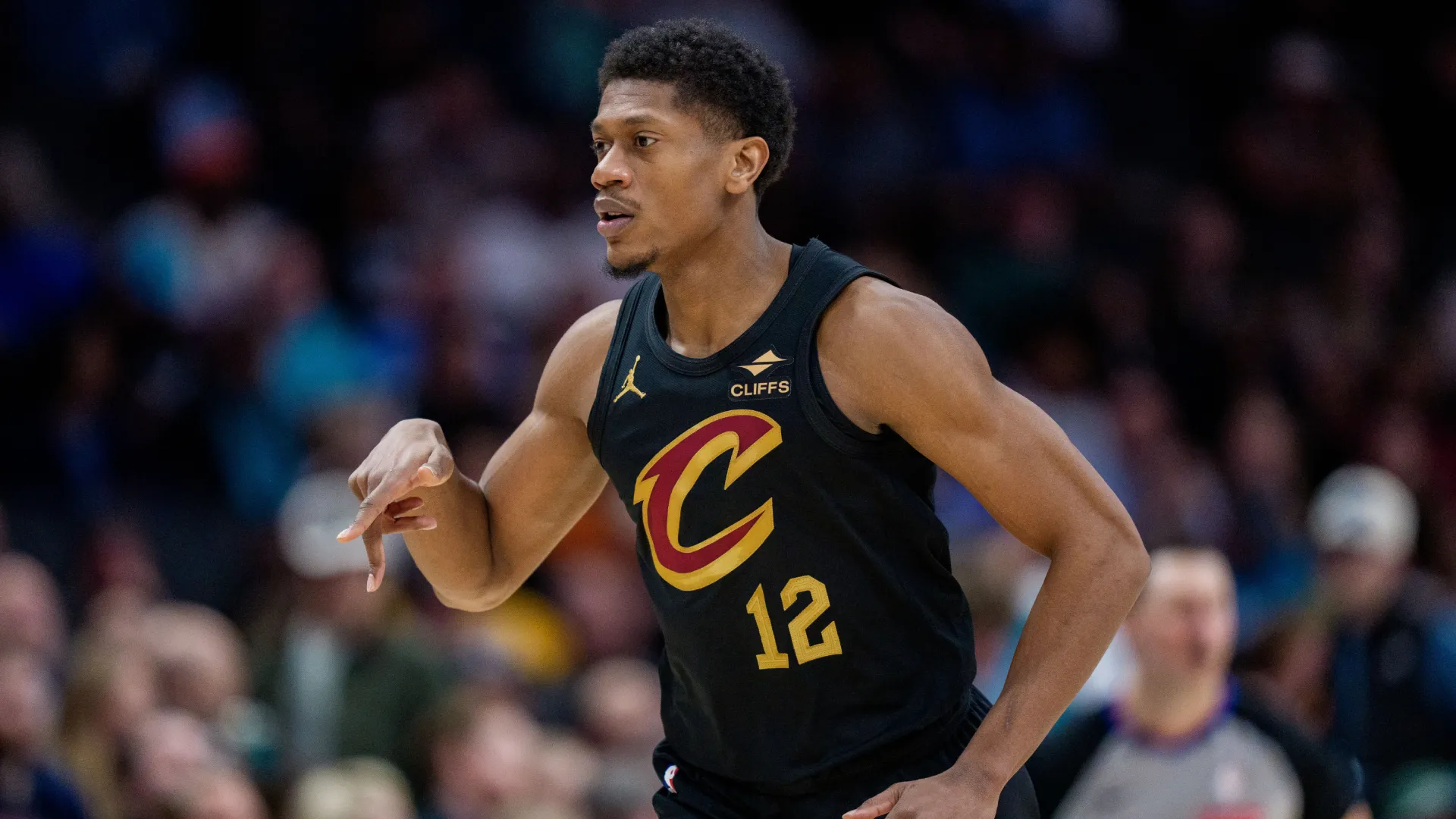 1920x1080 Lakers reportedly pursue trade for Cavs' De'Andre Hunter to bolster defense around Luka Doncic