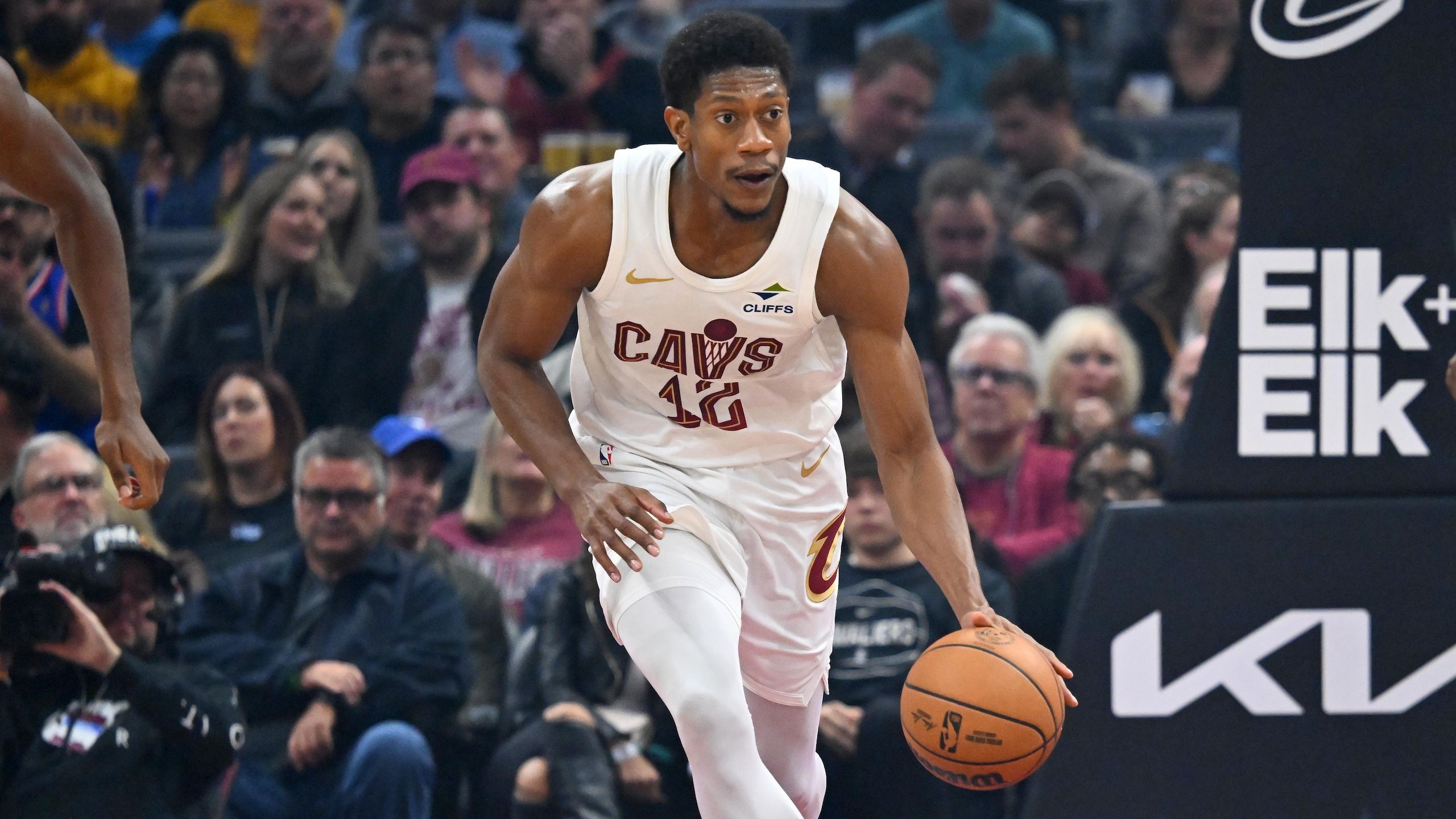 2560x1440 De'Andre Hunter Reportedly Traded To Kings From Cavs In 3 Team Deal With Bulls, Updated Rosters