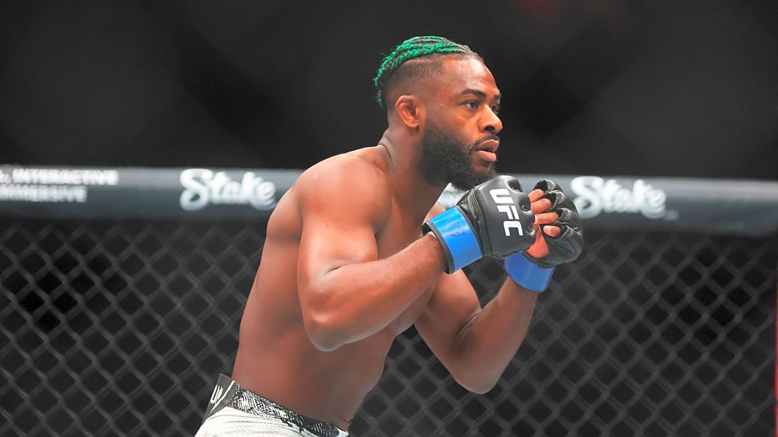1600x900 Aljamain Sterling sympathizes with Conor McGregor injury