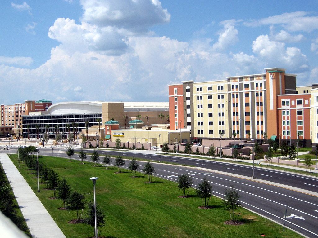 1024x768 New Arena and Dorms of Central Florida