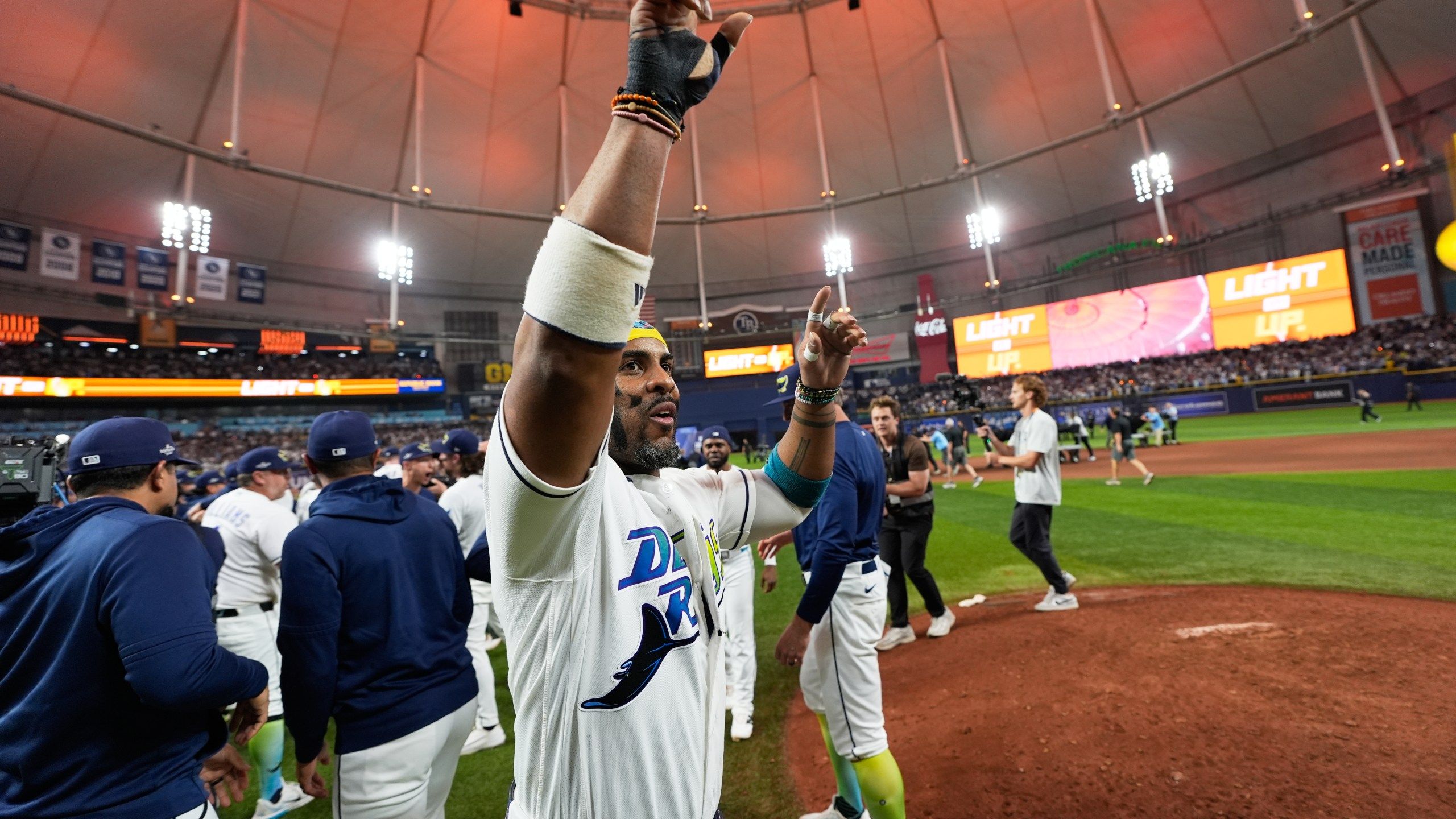 2560x1440 Small Ball Rays And Their Low Payroll Are 4 Wins From Their First World Series Title