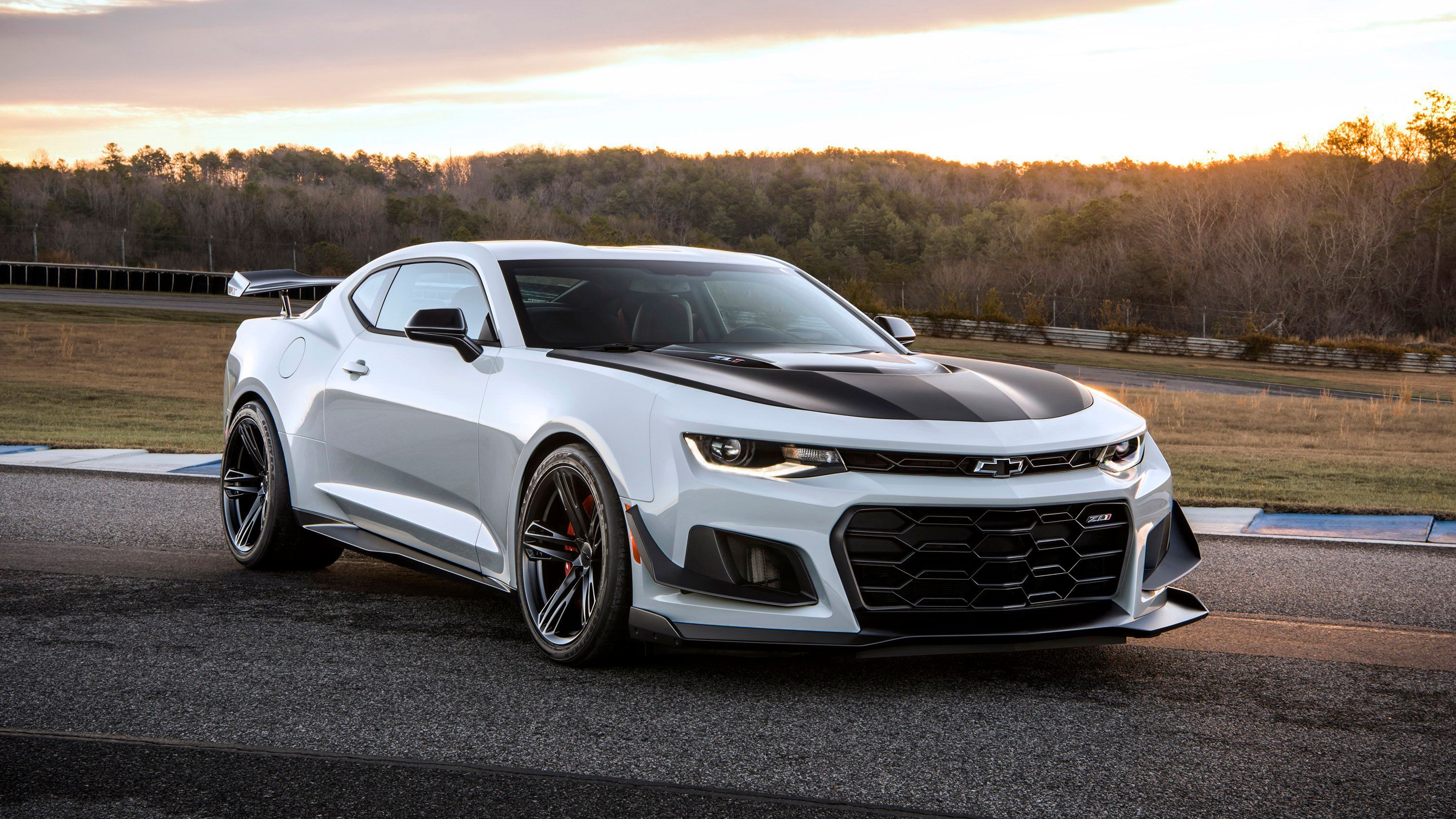 3000x1687 Wallpaper of the Day: 2019 Chevy Camaro ZL1 1LE