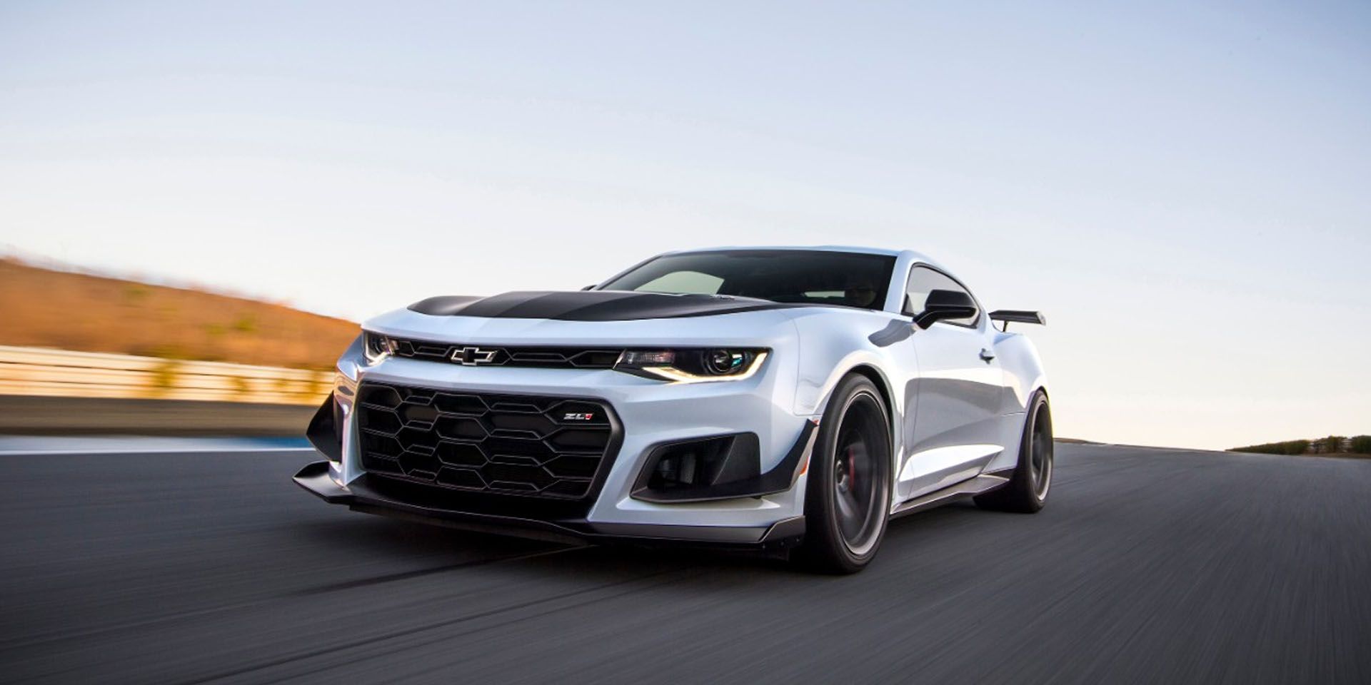 1920x960 Camaro ZL1 1LE: Faster and More Accessible Than Ever