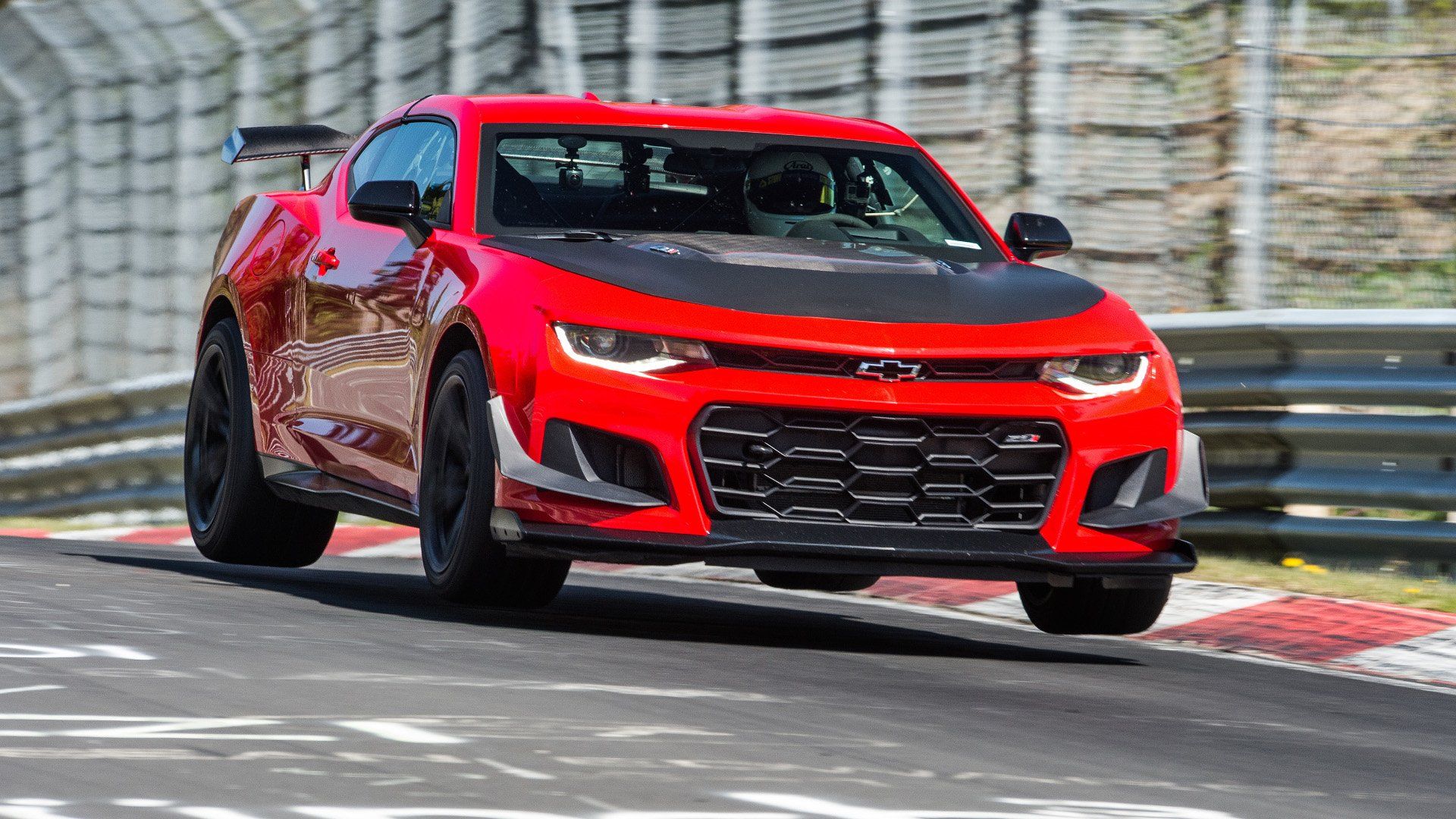 1920x1080 Chevrolet Camaro ZL1 1LE Posts Blazing 7:16.04 Nurburgring Lap Time