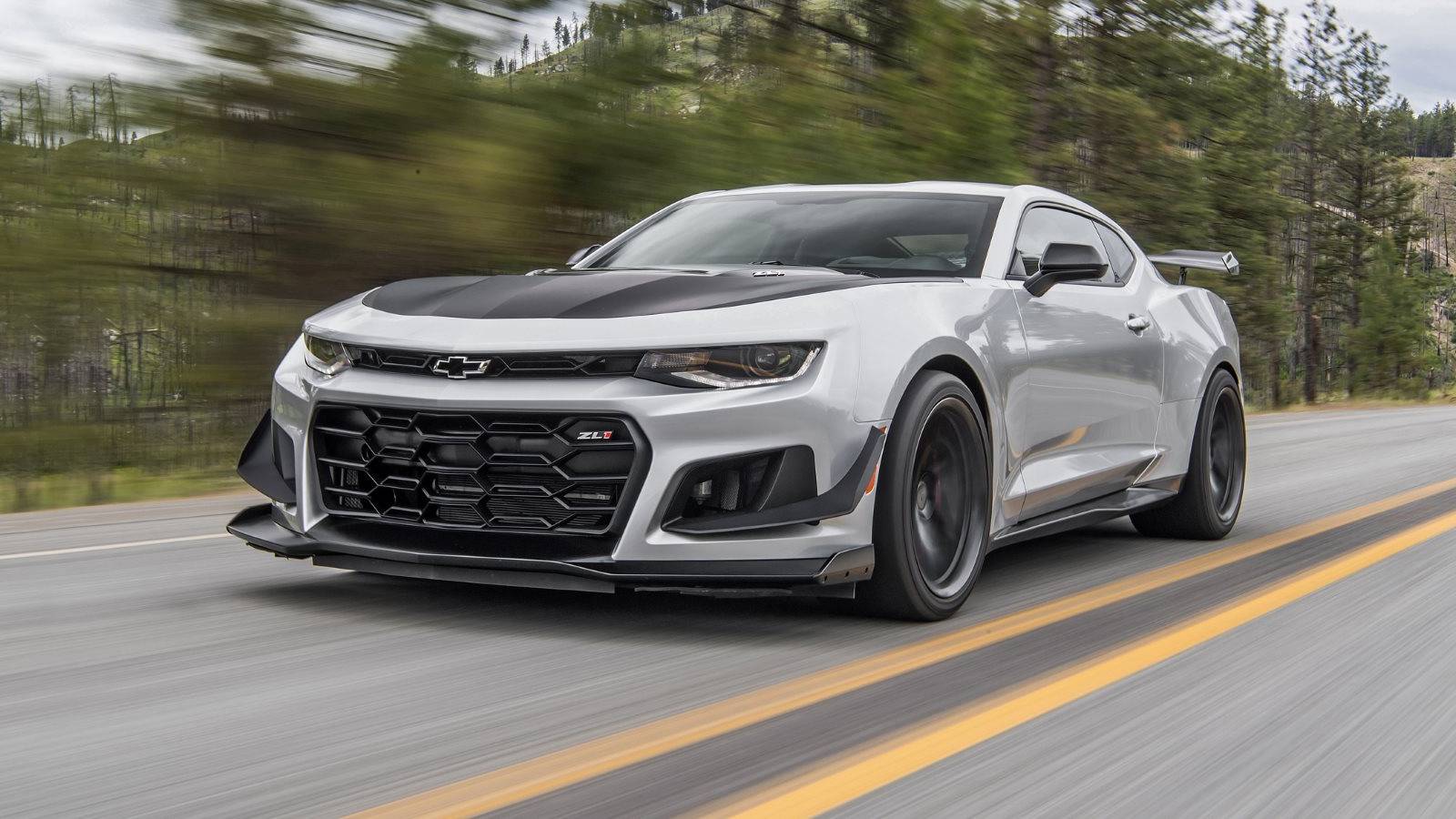 1600x900 Chevrolet Camaro ZL1 1LE Seen Driving With No Camouflage