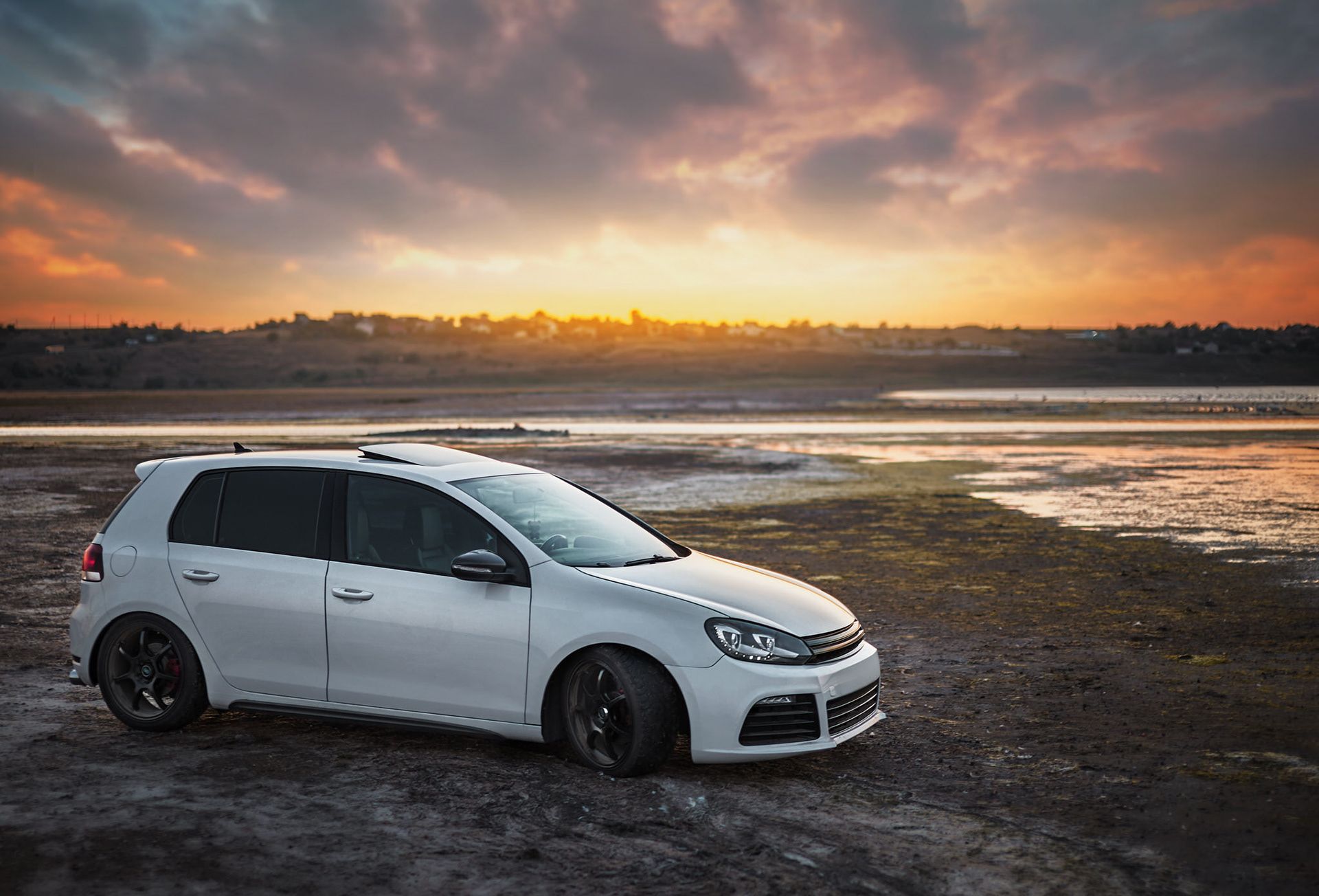 1920x1304 Volkswagen Golf GTI mark6 (8). Image - Behance