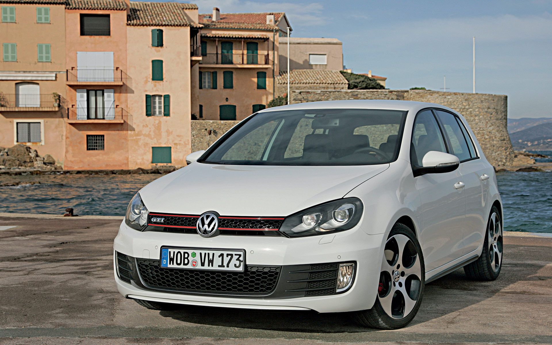 1920x1200 Volkswagen Golf VI GTI White / Good