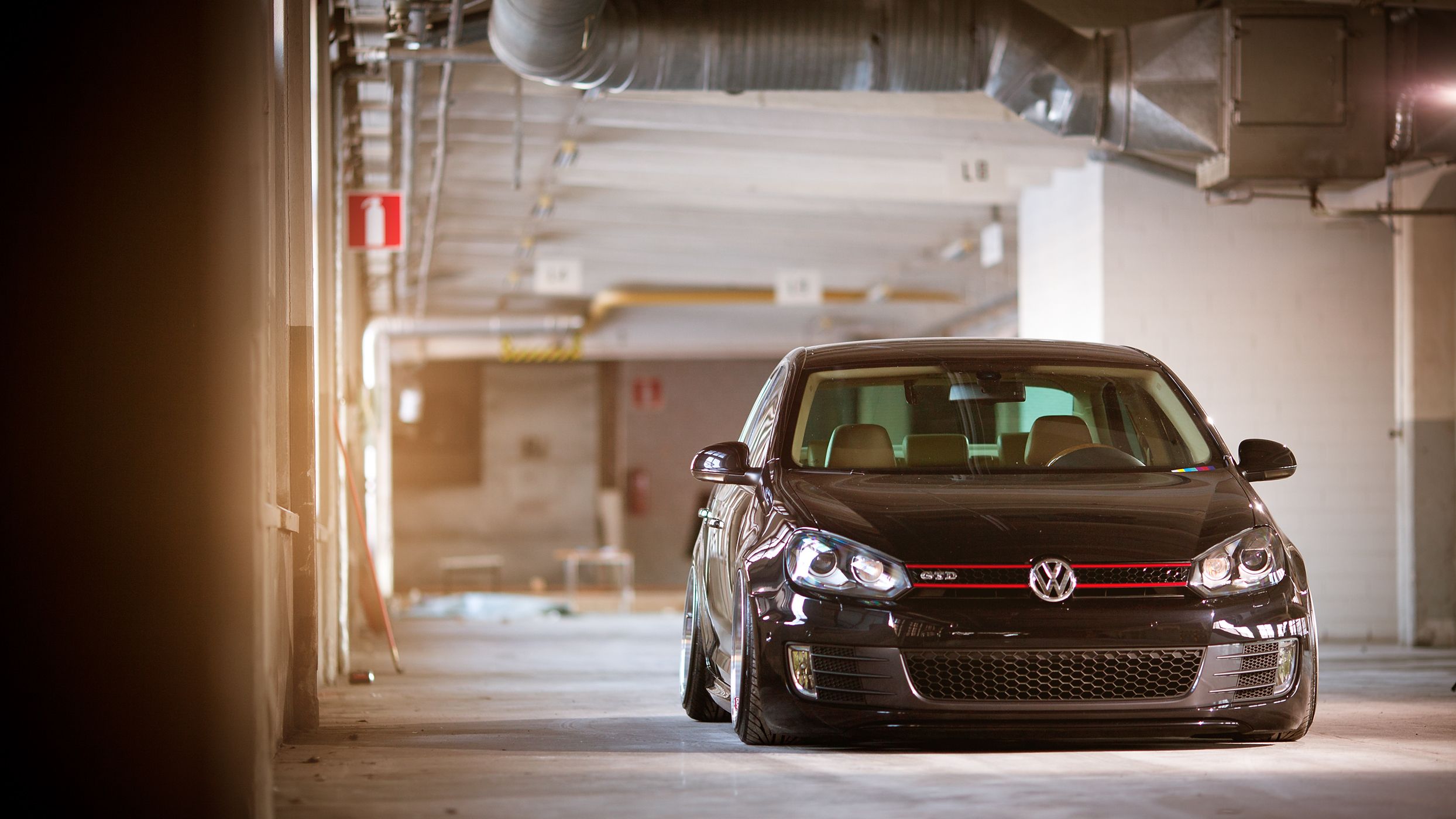 2488x1400 Volkswagen Golf Phone Wallpaper: Free 4K & HD Downloads