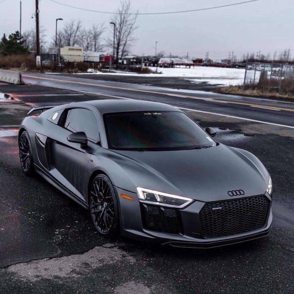 1024x1024 Audi R8 Wallpaper 4k iPhone Free Download 2021