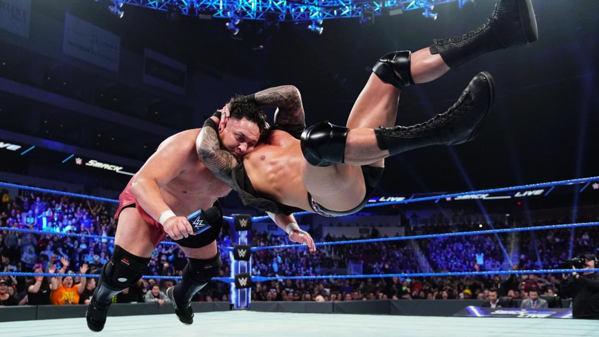 2048x1152 WWE SmackDown: Randy Orton RKOs Samoa Joe to make Royal Rumble statement