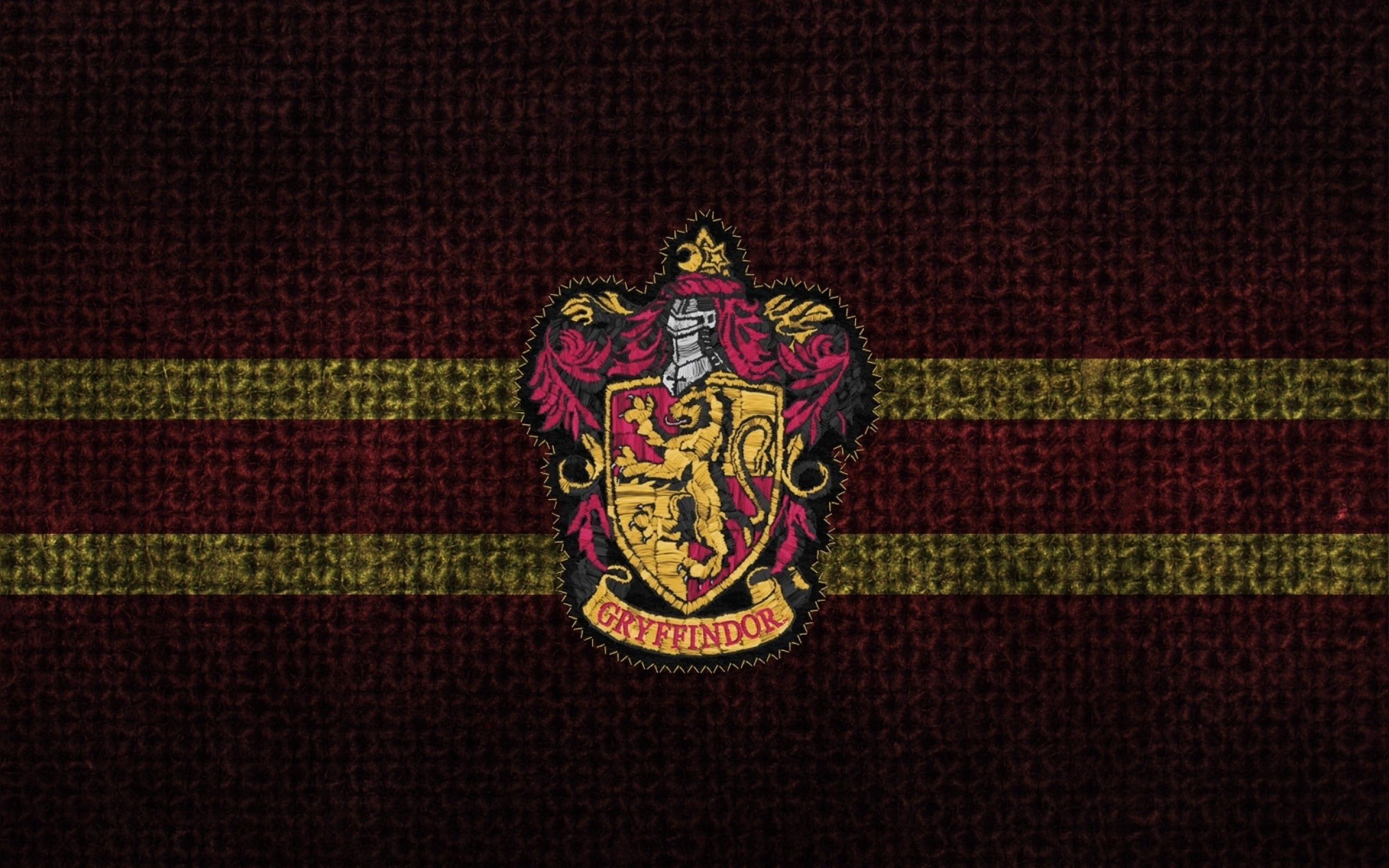 2560x1600 Gryffindor Wallpaper